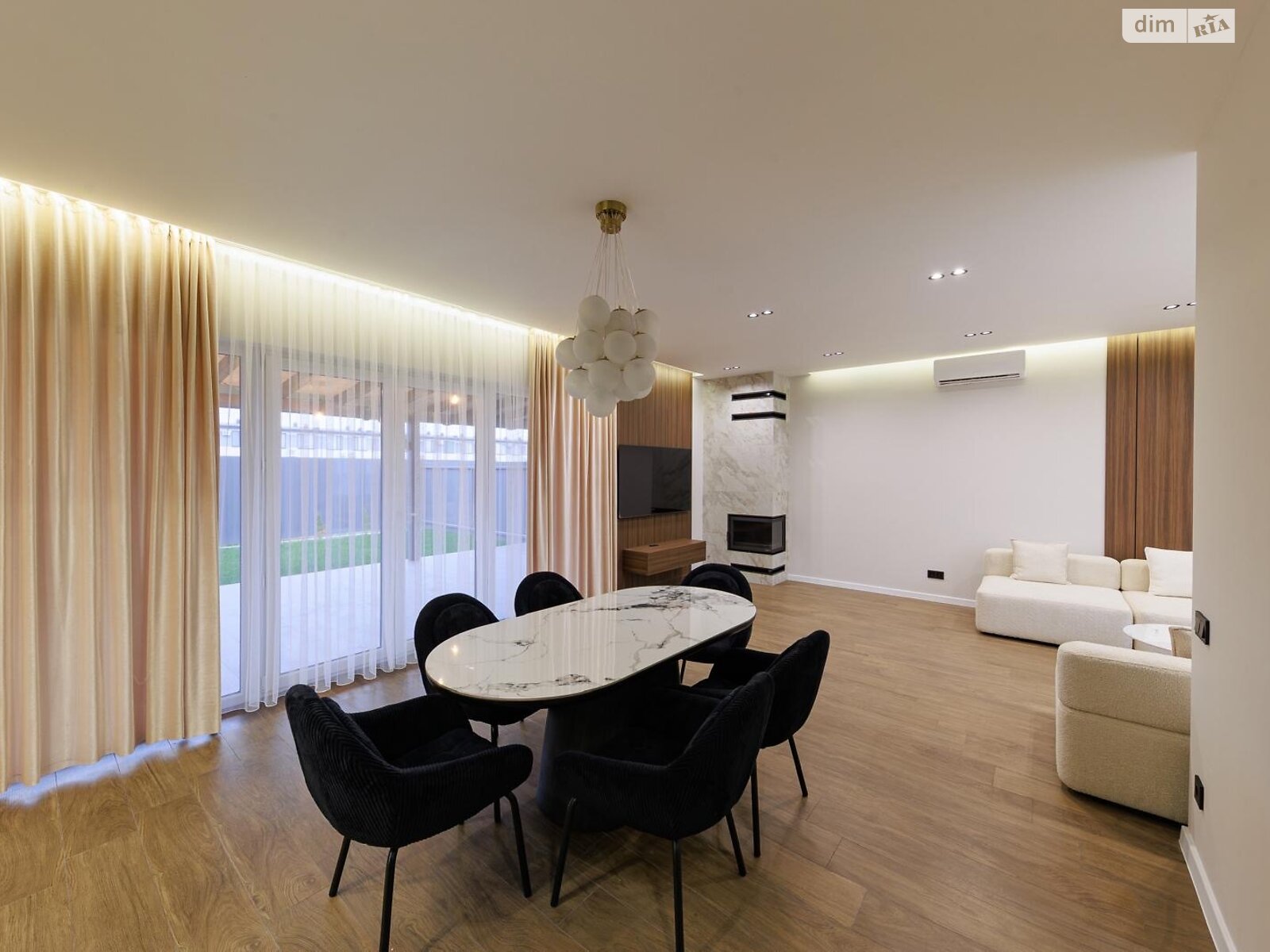 двоповерховий таунхаус, 125 кв. м, цегла. Продаж у Сторожниці фото 1 двоповерховий таунхаус, 125 кв. м, цегла. Продаж у Сторожниці фото 1