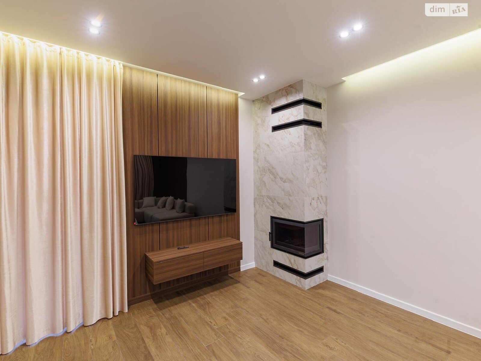 двоповерховий таунхаус, 125 кв. м, цегла. Продаж у Сторожниці фото 1 двоповерховий таунхаус, 125 кв. м, цегла. Продаж у Сторожниці фото 1