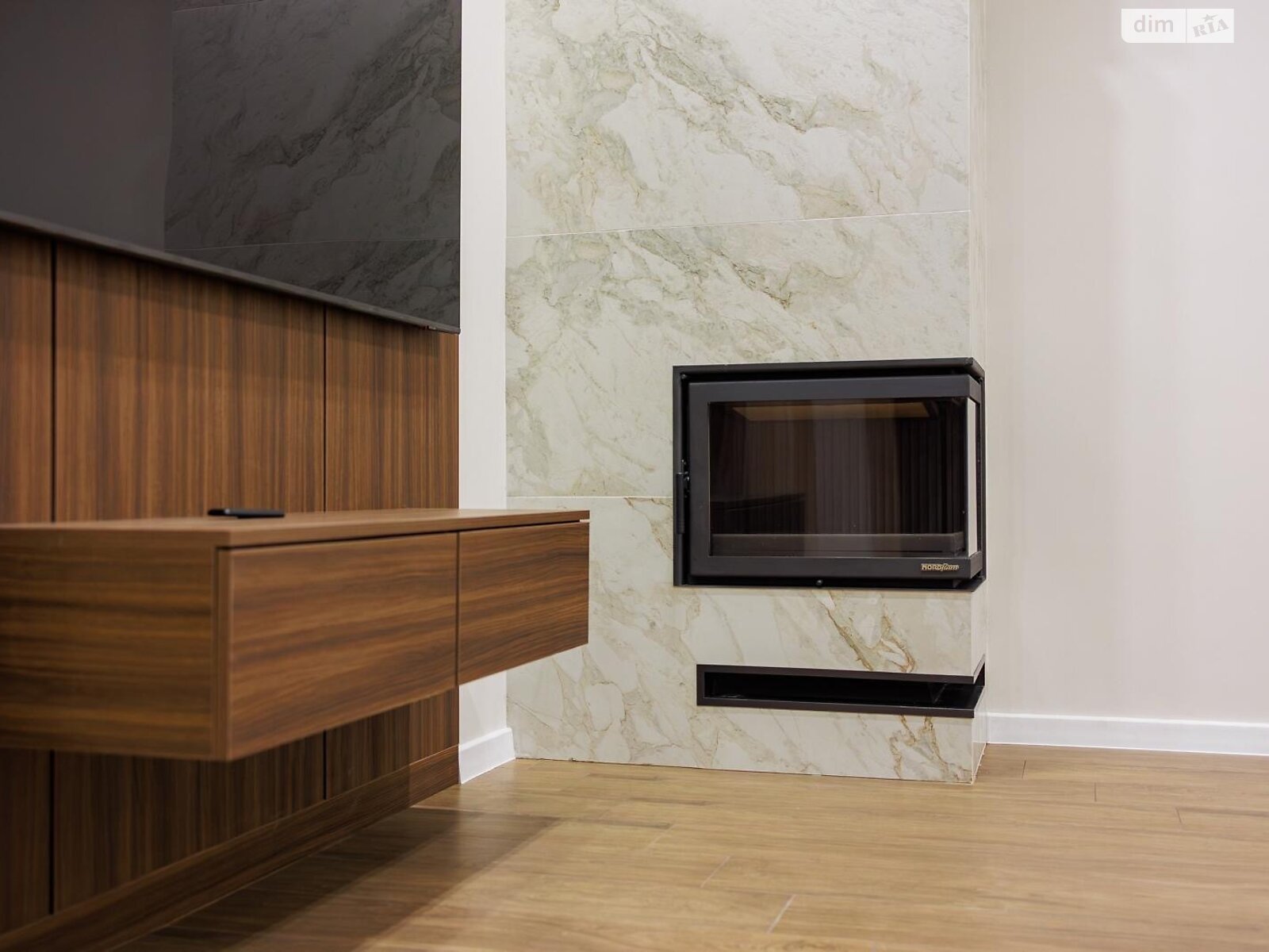 двоповерховий таунхаус, 125 кв. м, цегла. Продаж у Сторожниці фото 1 двоповерховий таунхаус, 125 кв. м, цегла. Продаж у Сторожниці фото 1