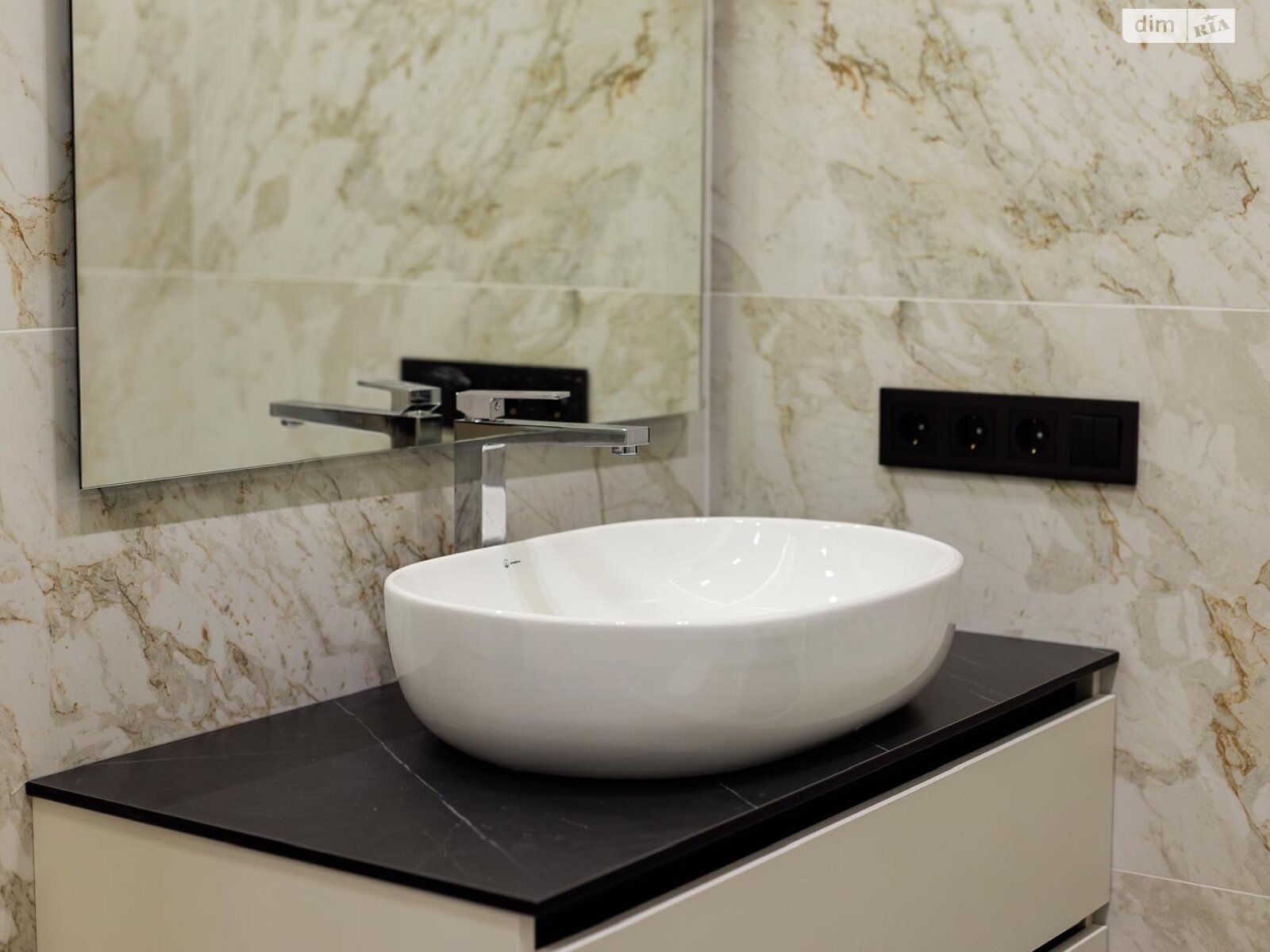 двоповерховий таунхаус, 125 кв. м, цегла. Продаж у Сторожниці фото 1 двоповерховий таунхаус, 125 кв. м, цегла. Продаж у Сторожниці фото 1