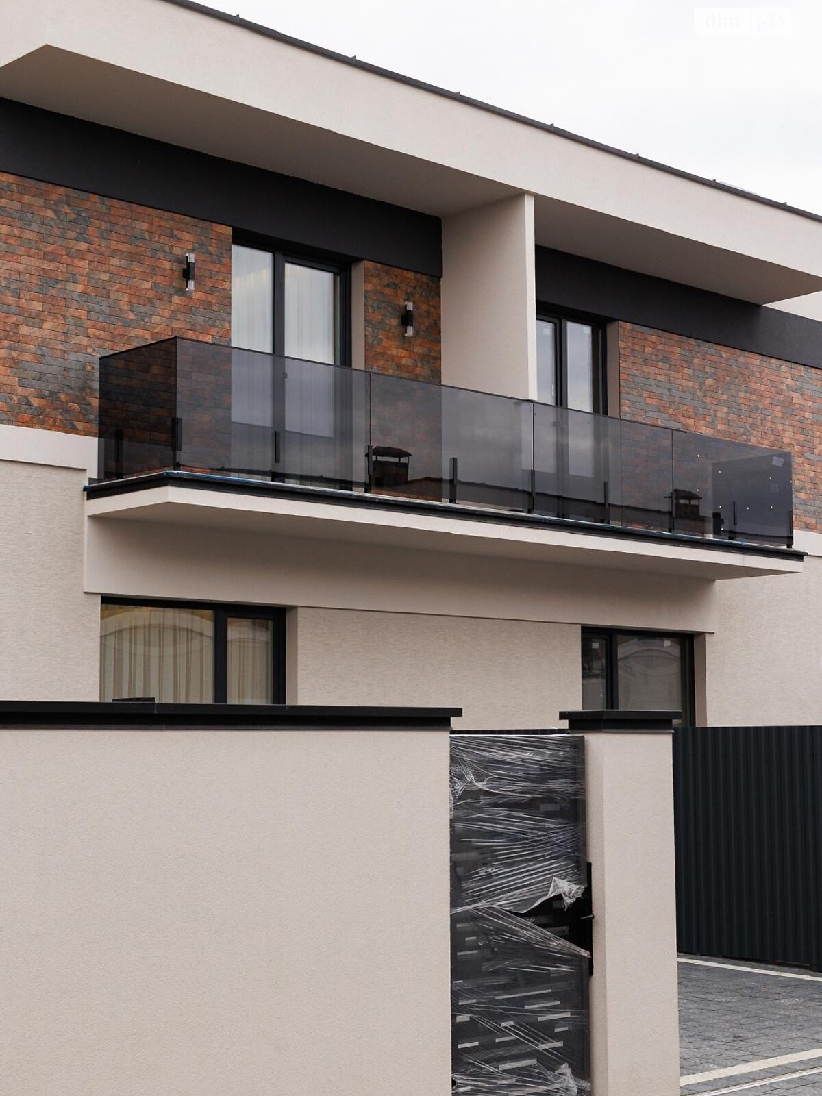 двоповерховий таунхаус, 125 кв. м, цегла. Продаж у Сторожниці фото 1 двоповерховий таунхаус, 125 кв. м, цегла. Продаж у Сторожниці фото 1