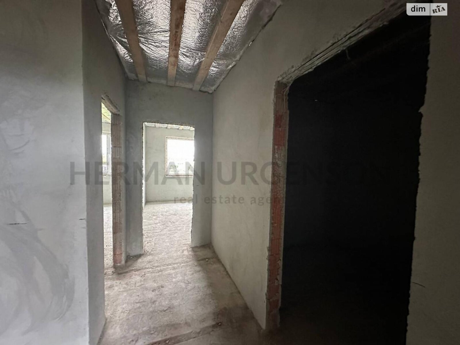двухэтажный таунхаус, 152 кв. м, керамический блок. Продажа в Сторожнице фото 1 двухэтажный таунхаус, 152 кв. м, керамический блок. Продажа в Сторожнице фото 1