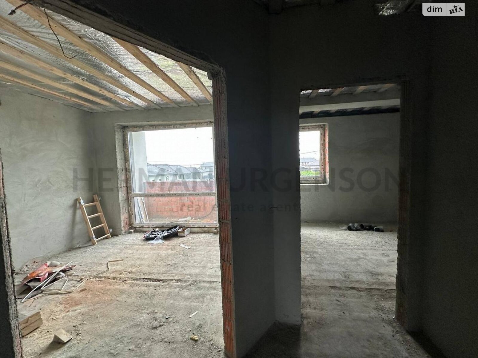 двухэтажный таунхаус, 152 кв. м, керамический блок. Продажа в Сторожнице фото 1 двухэтажный таунхаус, 152 кв. м, керамический блок. Продажа в Сторожнице фото 1