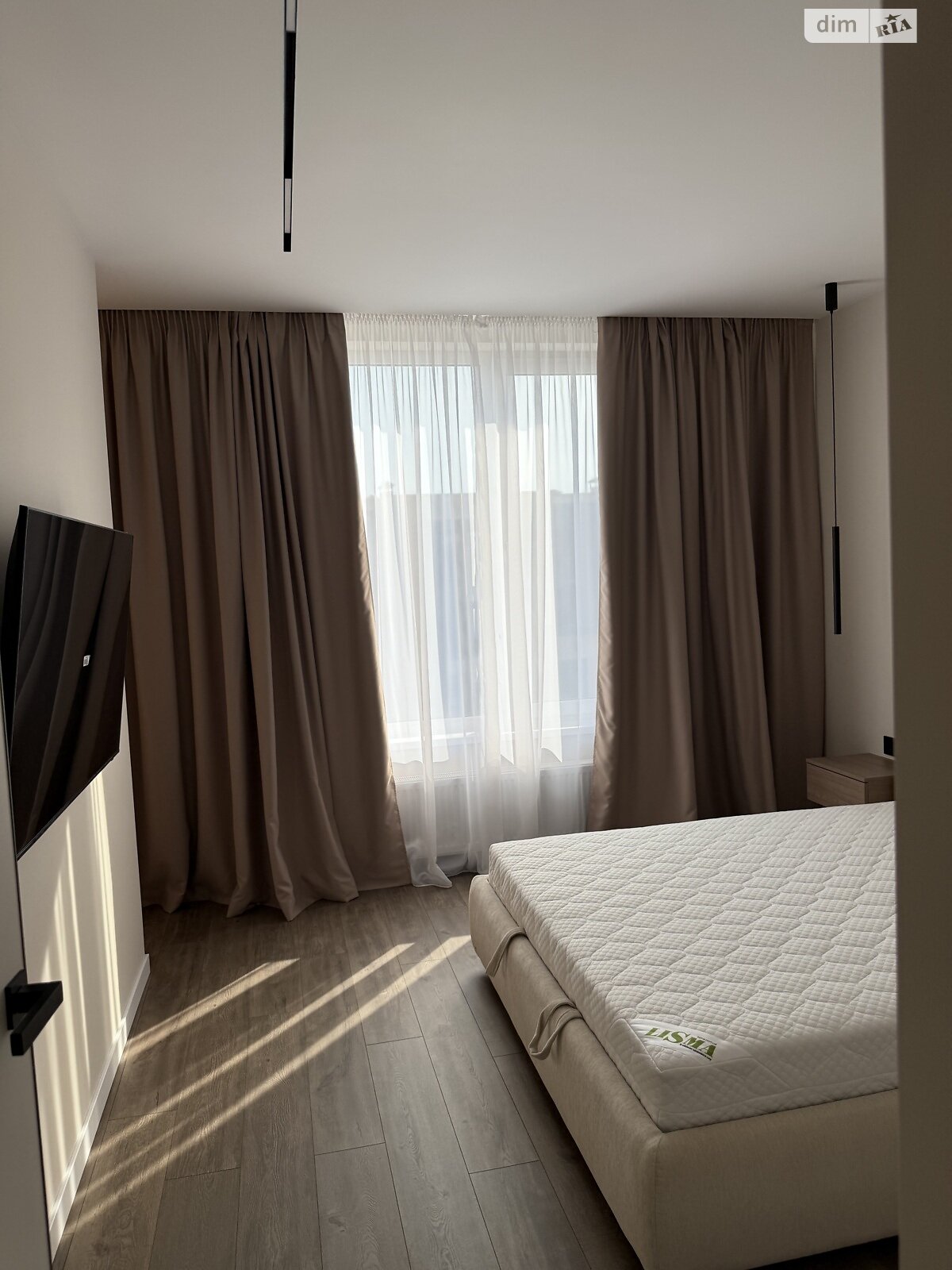 двухэтажный таунхаус, 122 кв. м, кирпич. Продажа в Сторожнице фото 1 двухэтажный таунхаус, 122 кв. м, кирпич. Продажа в Сторожнице фото 1