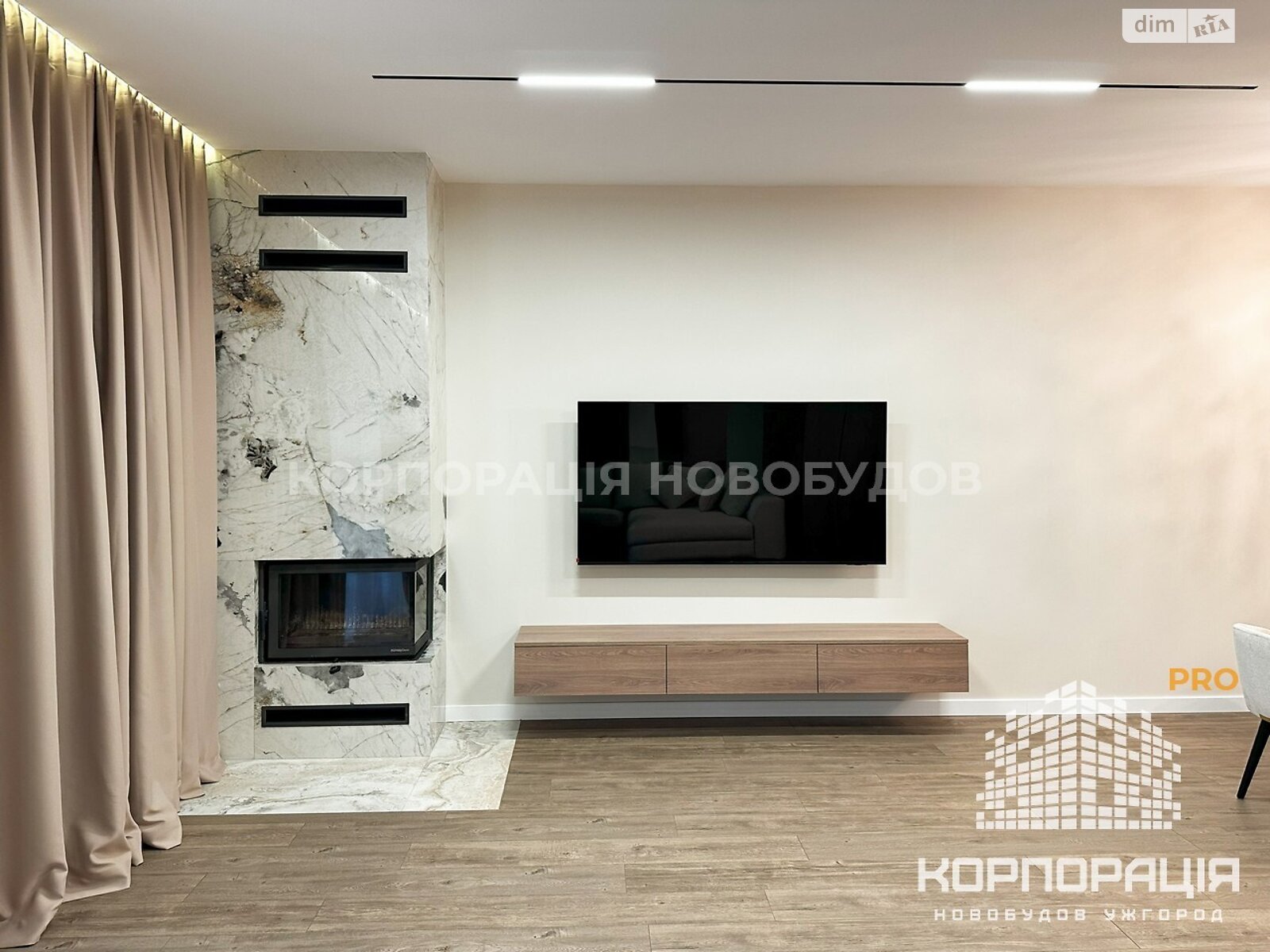 двухэтажный таунхаус, 145 кв. м, кирпич. Продажа в Сторожнице фото 1 двухэтажный таунхаус, 145 кв. м, кирпич. Продажа в Сторожнице фото 1