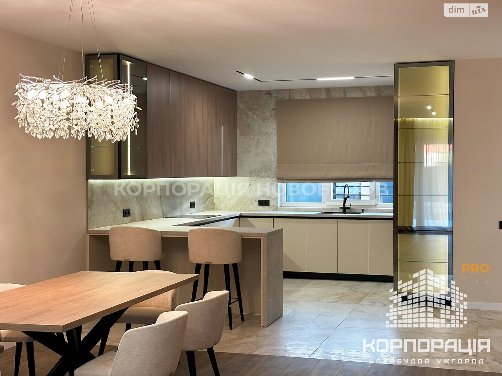двухэтажный таунхаус, 145 кв. м, кирпич. Продажа в Сторожнице фото 1 двухэтажный таунхаус, 145 кв. м, кирпич. Продажа в Сторожнице фото 1