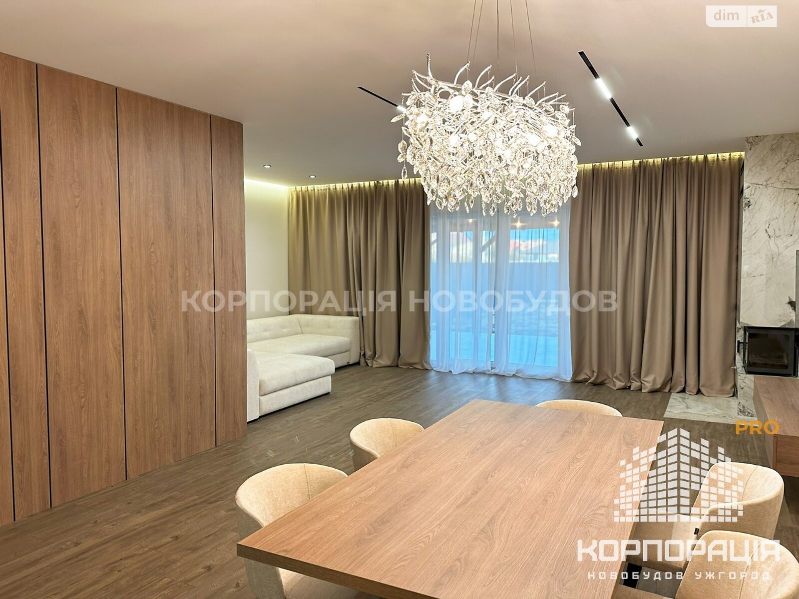 двухэтажный таунхаус, 145 кв. м, кирпич. Продажа в Сторожнице фото 1 двухэтажный таунхаус, 145 кв. м, кирпич. Продажа в Сторожнице фото 1