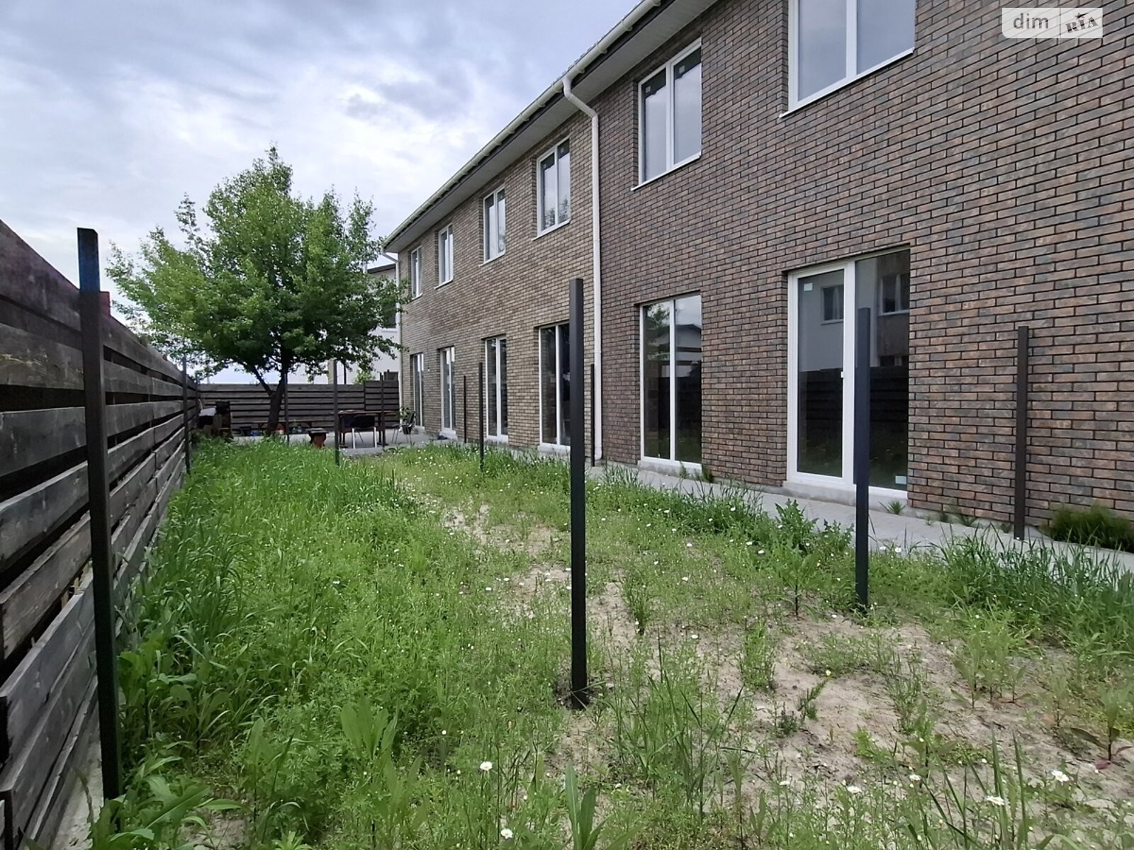 двухэтажный таунхаус, 96 кв. м, кирпич. Продажа в Стоянке фото 1 двухэтажный таунхаус, 96 кв. м, кирпич. Продажа в Стоянке фото 1