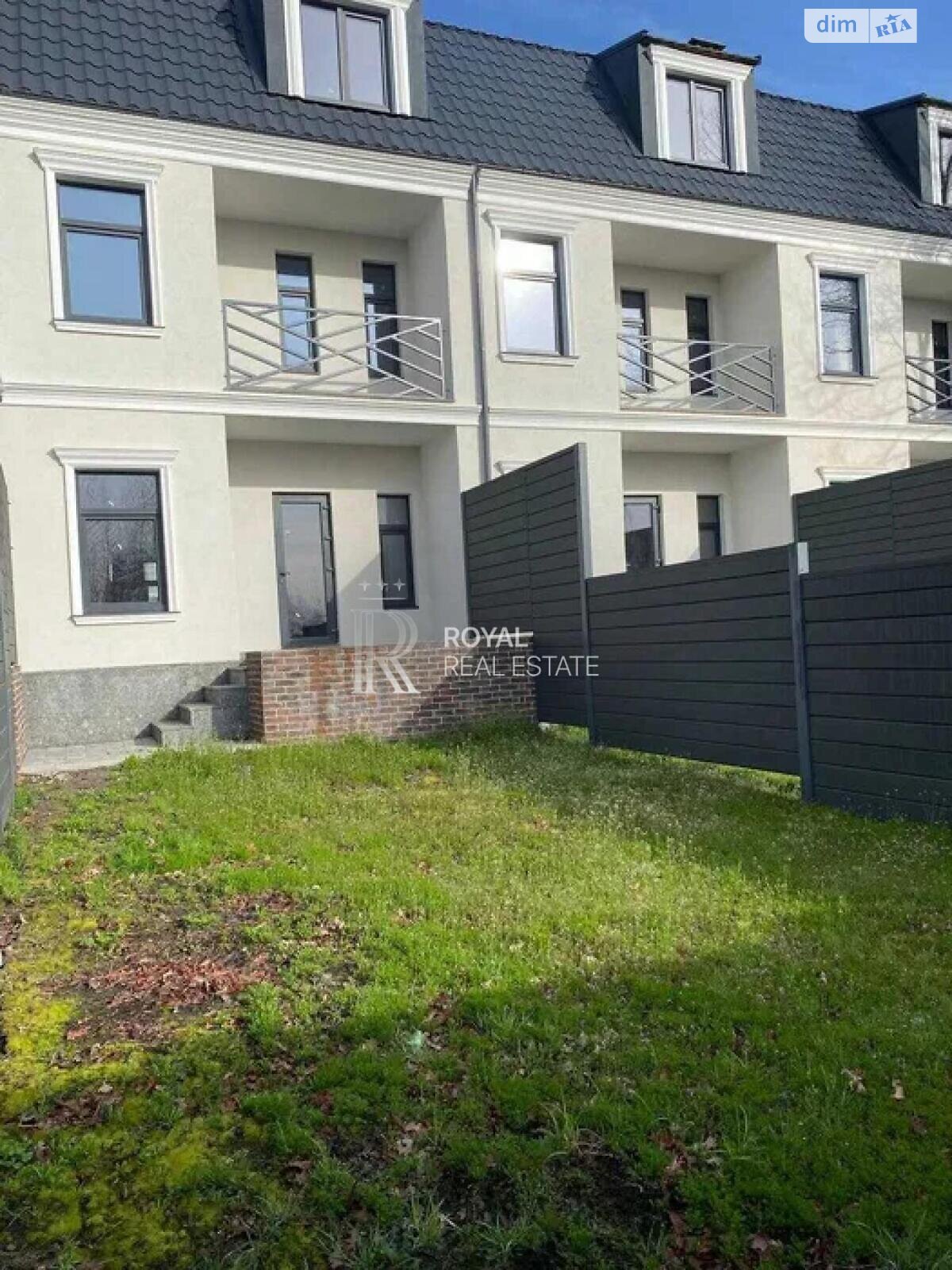 триповерховий таунхаус, 133 кв. м, керамічний блок. Продаж у Стоянці фото 1 триповерховий таунхаус, 133 кв. м, керамічний блок. Продаж у Стоянці фото 1