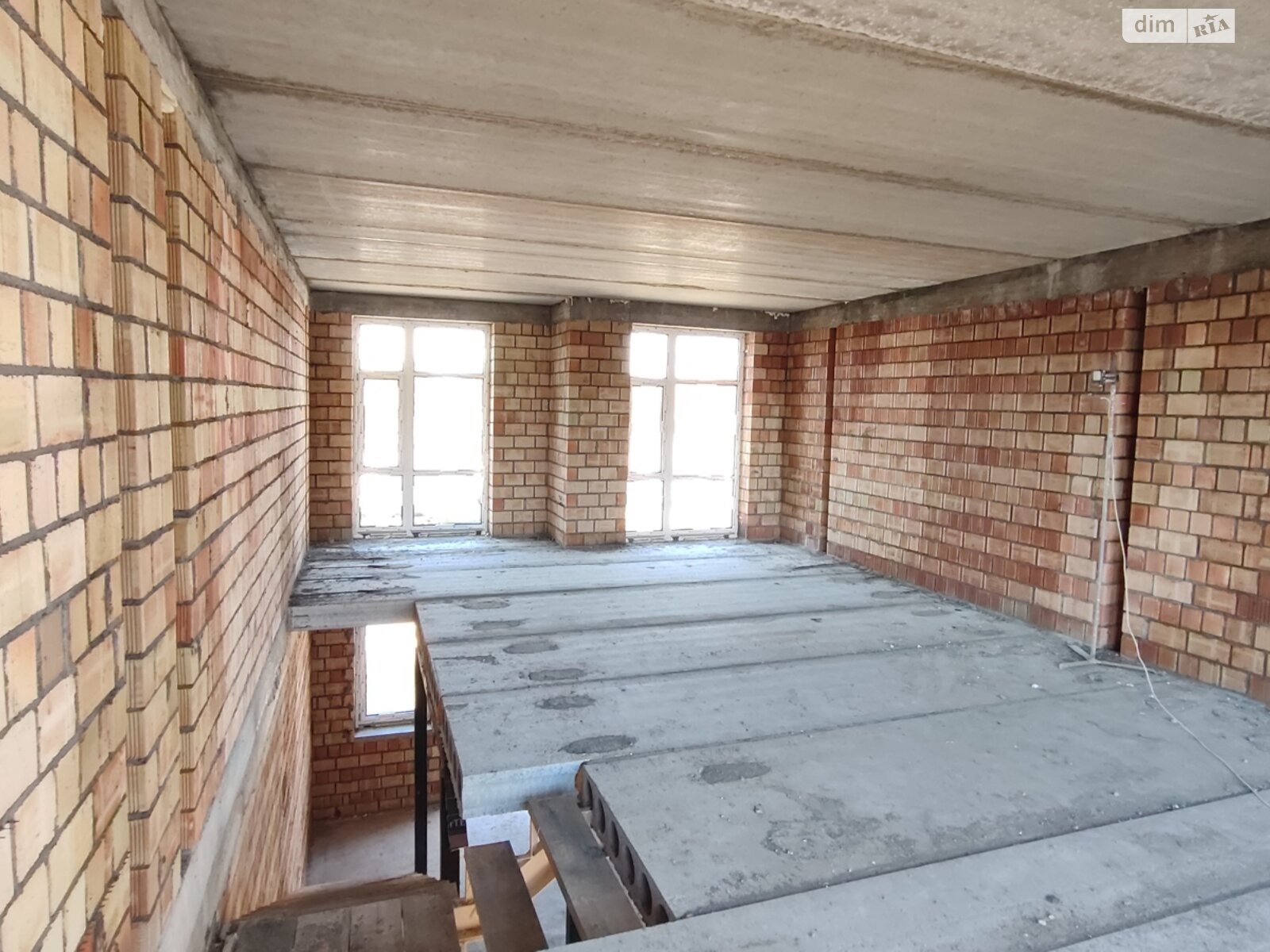 двухэтажный таунхаус, 103 кв. м, кирпич. Продажа в Таирово фото 1 двухэтажный таунхаус, 103 кв. м, кирпич. Продажа в Таирово фото 1