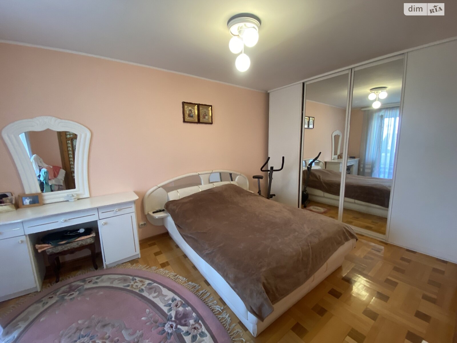 трехэтажный таунхаус, 235 кв. м, кирпич. Продажа в Тернополе район Канада фото 1 трехэтажный таунхаус, 235 кв. м, кирпич. Продажа в Тернополе район Канада фото 1