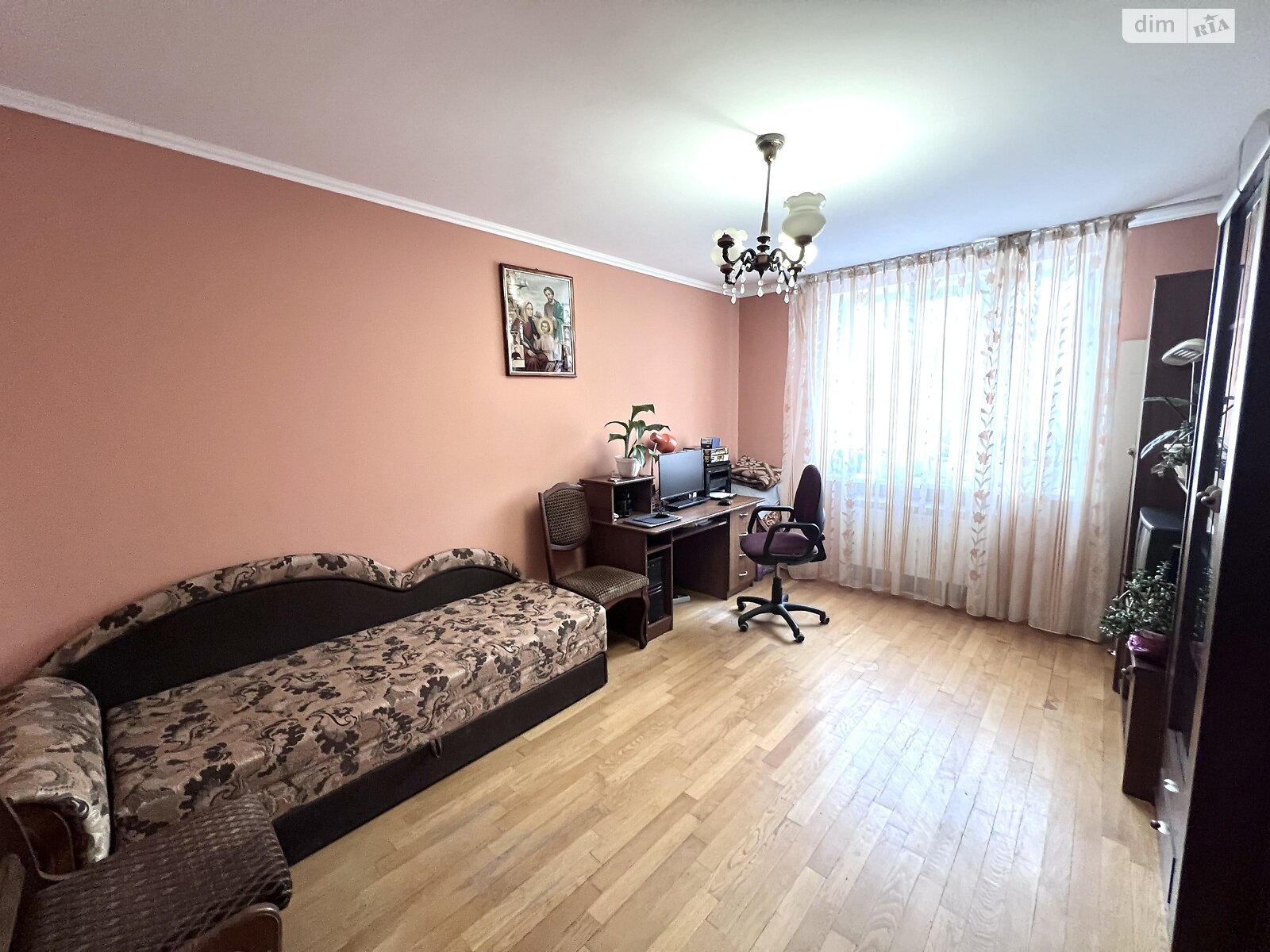 трехэтажный таунхаус, 337.6 кв. м, кирпич. Продажа в Тернополе район Канада фото 1 трехэтажный таунхаус, 337.6 кв. м, кирпич. Продажа в Тернополе район Канада фото 1