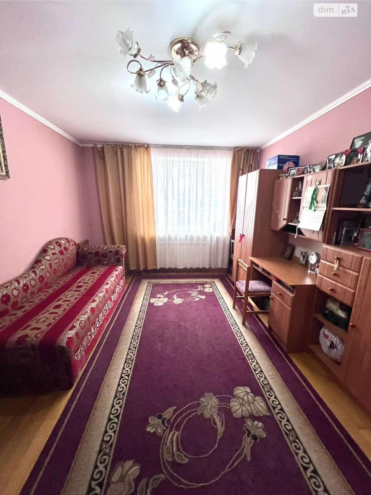 трехэтажный таунхаус, 337.6 кв. м, кирпич. Продажа в Тернополе район Канада фото 1 трехэтажный таунхаус, 337.6 кв. м, кирпич. Продажа в Тернополе район Канада фото 1