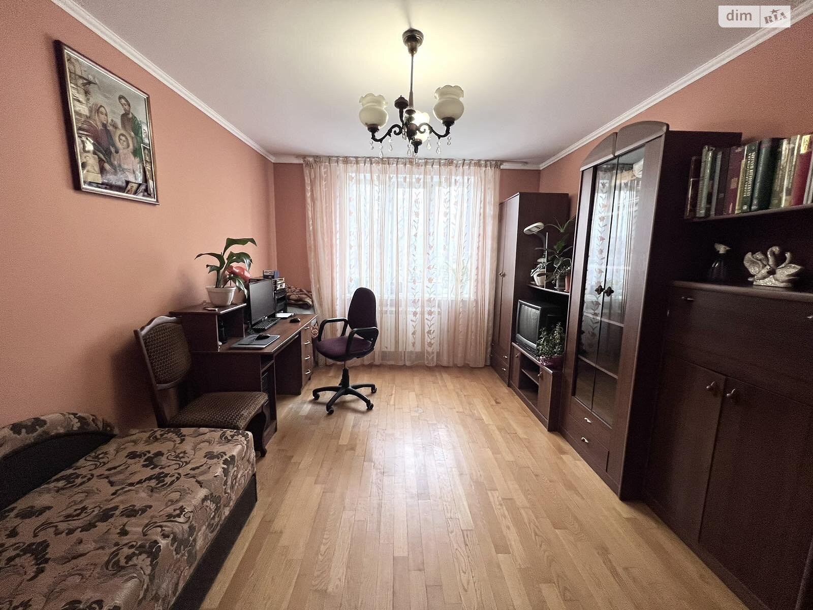 трехэтажный таунхаус, 337.6 кв. м, кирпич. Продажа в Тернополе район Канада фото 1 трехэтажный таунхаус, 337.6 кв. м, кирпич. Продажа в Тернополе район Канада фото 1