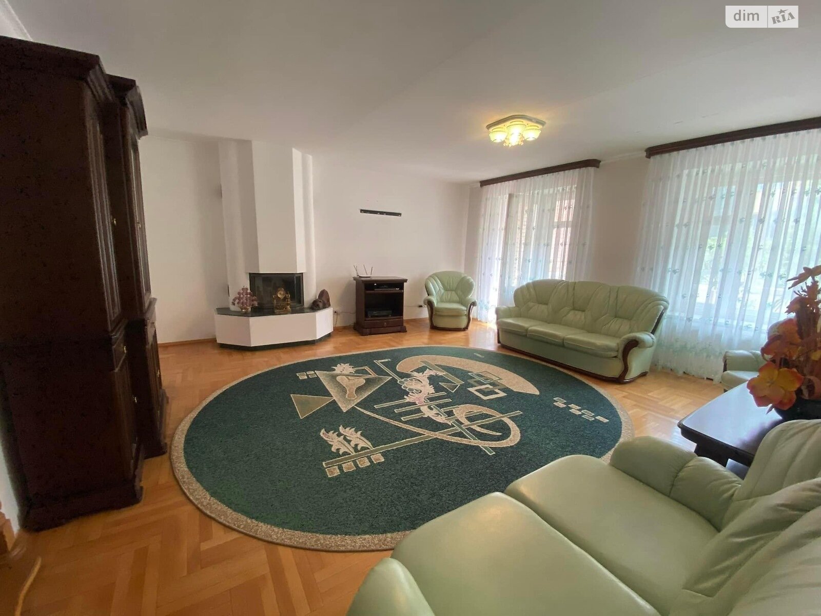 трехэтажный таунхаус, 265 кв. м, кирпич. Продажа в Тернополе район Канада фото 1 трехэтажный таунхаус, 265 кв. м, кирпич. Продажа в Тернополе район Канада фото 1