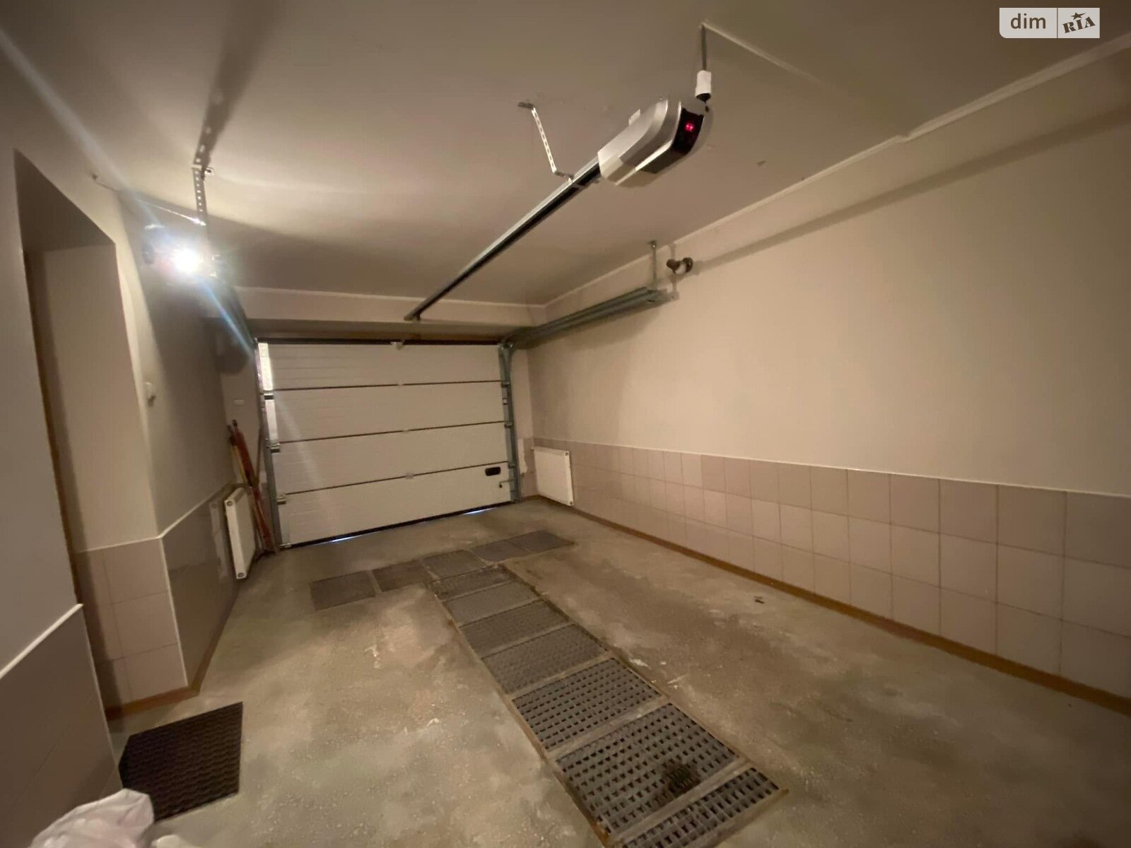 трехэтажный таунхаус, 265 кв. м, кирпич. Продажа в Тернополе район Канада фото 1 трехэтажный таунхаус, 265 кв. м, кирпич. Продажа в Тернополе район Канада фото 1