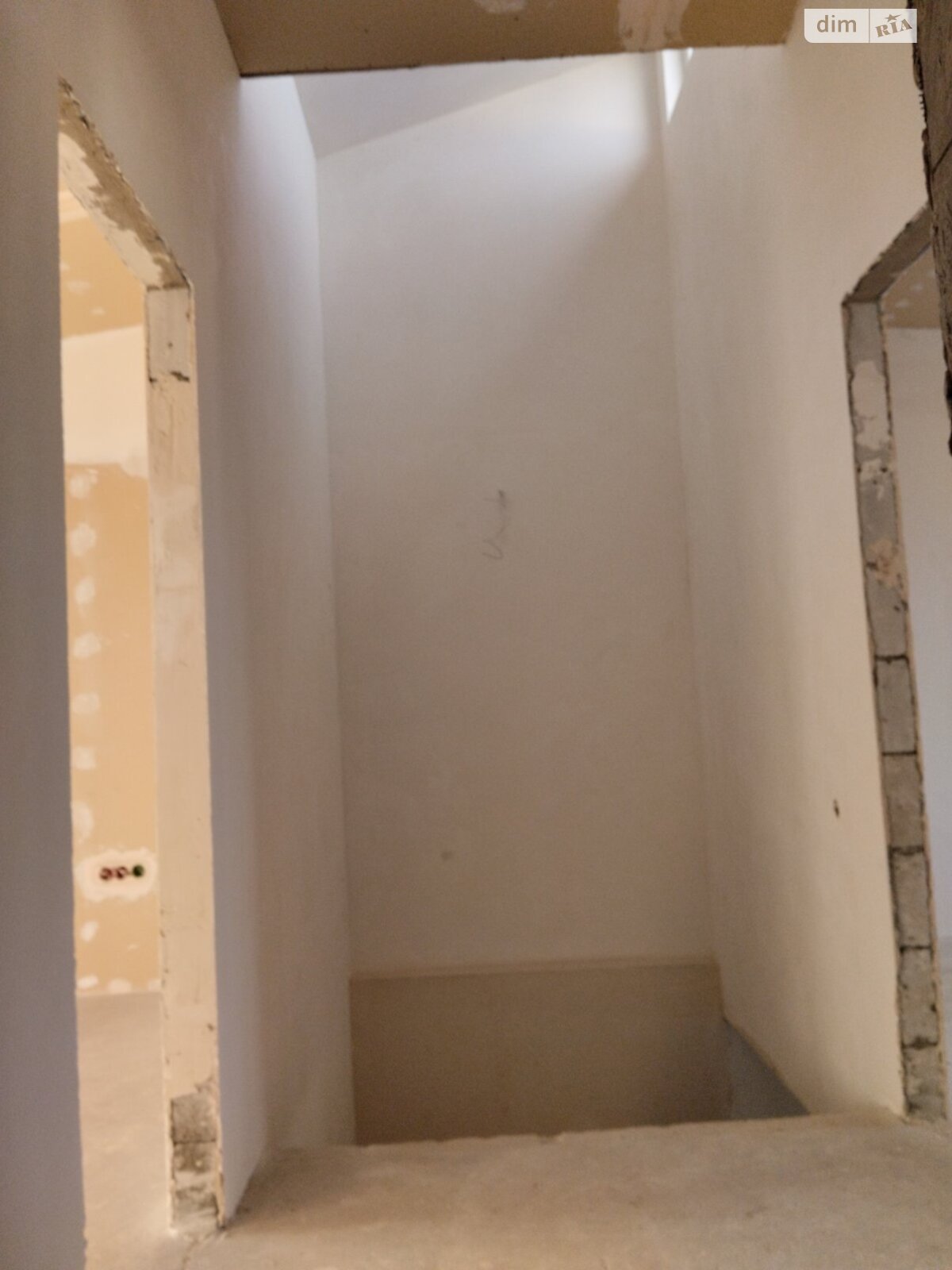 трехэтажный таунхаус, 166.8 кв. м, кирпич. Продажа в Тернополе район Кленовый гай фото 1 трехэтажный таунхаус, 166.8 кв. м, кирпич. Продажа в Тернополе район Кленовый гай фото 1