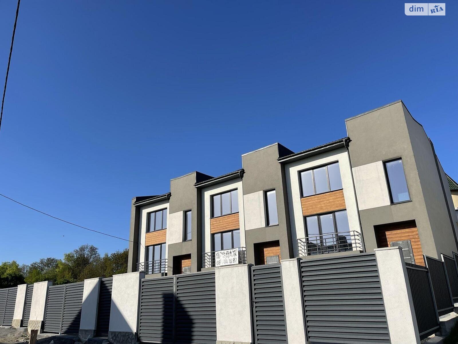 трехэтажный таунхаус, 180 кв. м, кирпич. Продажа в Тернополе район Кутковцы фото 1 трехэтажный таунхаус, 180 кв. м, кирпич. Продажа в Тернополе район Кутковцы фото 1