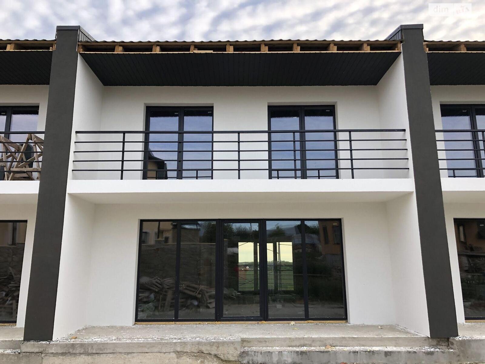 трехэтажный таунхаус, 180 кв. м, кирпич. Продажа в Тернополе район Кутковцы фото 1 трехэтажный таунхаус, 180 кв. м, кирпич. Продажа в Тернополе район Кутковцы фото 1