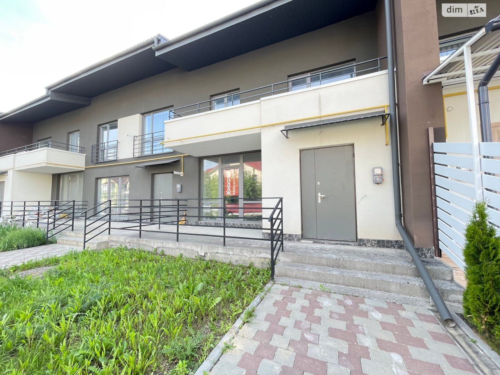 двухэтажный таунхаус, 108 кв. м, кирпич. Продажа в Тернополе район Сахарный завод фото 1 двухэтажный таунхаус, 108 кв. м, кирпич. Продажа в Тернополе район Сахарный завод фото 1