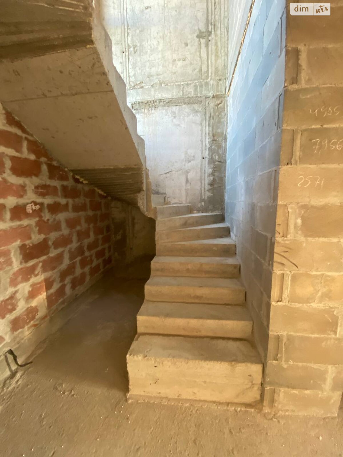 двухэтажный таунхаус, 87 кв. м, кирпич. Продажа в Тернополе район Авторынок фото 1