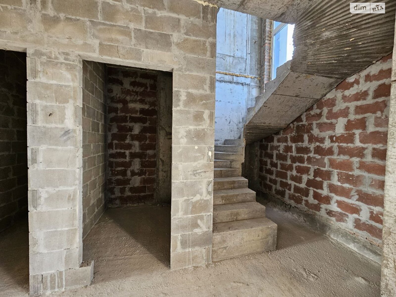 двухэтажный таунхаус, 87 кв. м, кирпич. Продажа в Тернополе район Сахарный завод фото 1 двухэтажный таунхаус, 87 кв. м, кирпич. Продажа в Тернополе район Сахарный завод фото 1