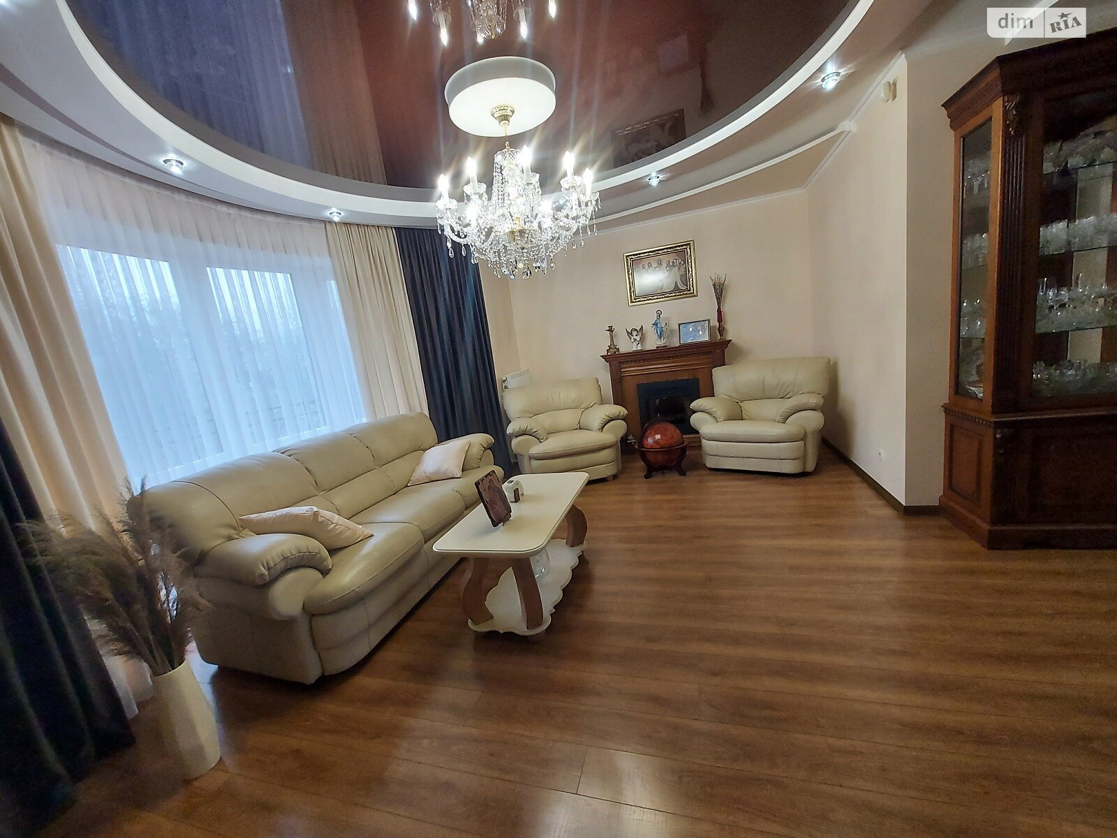 трехэтажный таунхаус, 170 кв. м, кирпич. Продажа в Тернополе район Северный фото 1 трехэтажный таунхаус, 170 кв. м, кирпич. Продажа в Тернополе район Северный фото 1