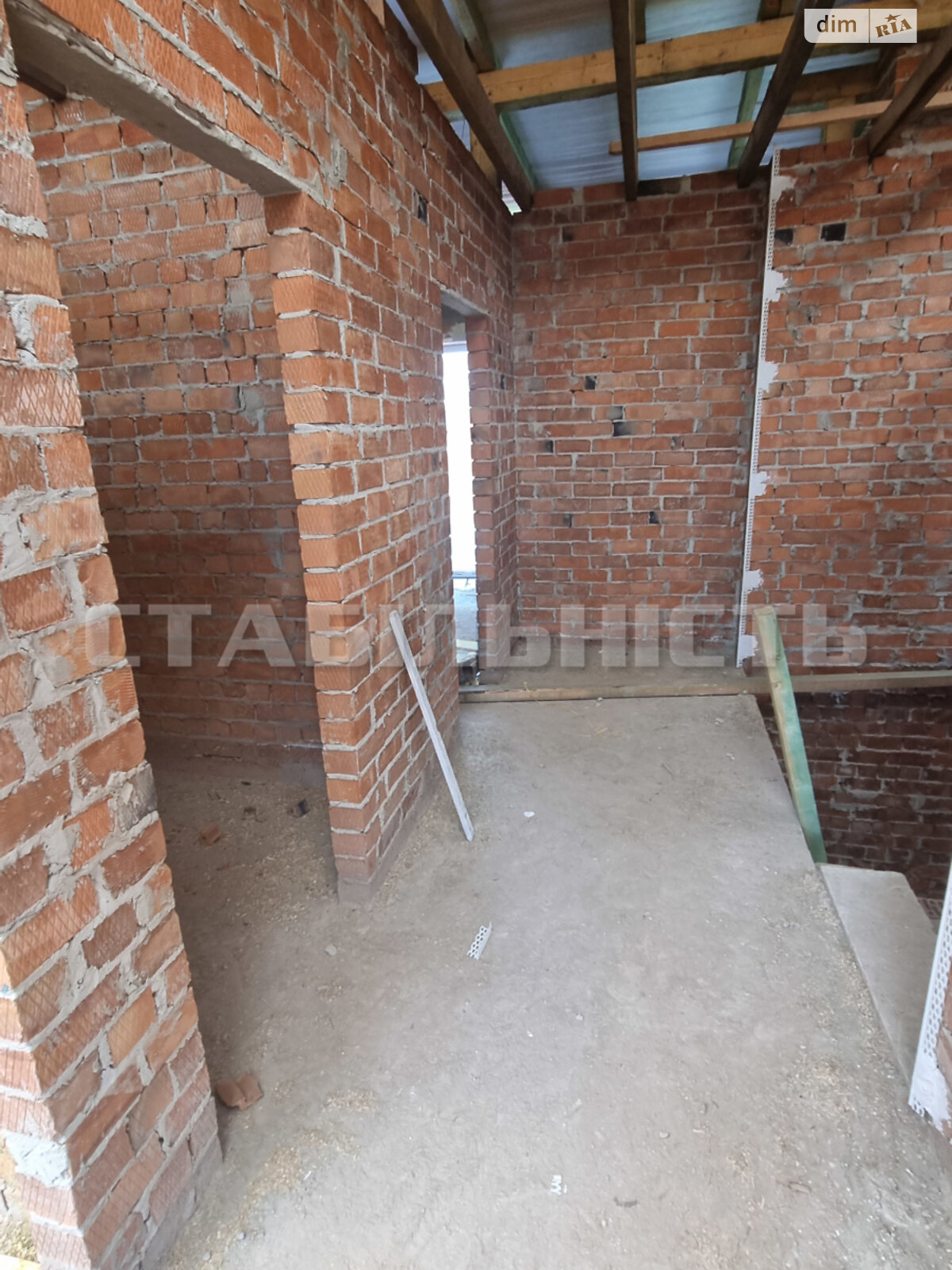 двухэтажный таунхаус, 134 кв. м, кирпич. Продажа в Угорниках фото 1 двухэтажный таунхаус, 134 кв. м, кирпич. Продажа в Угорниках фото 1