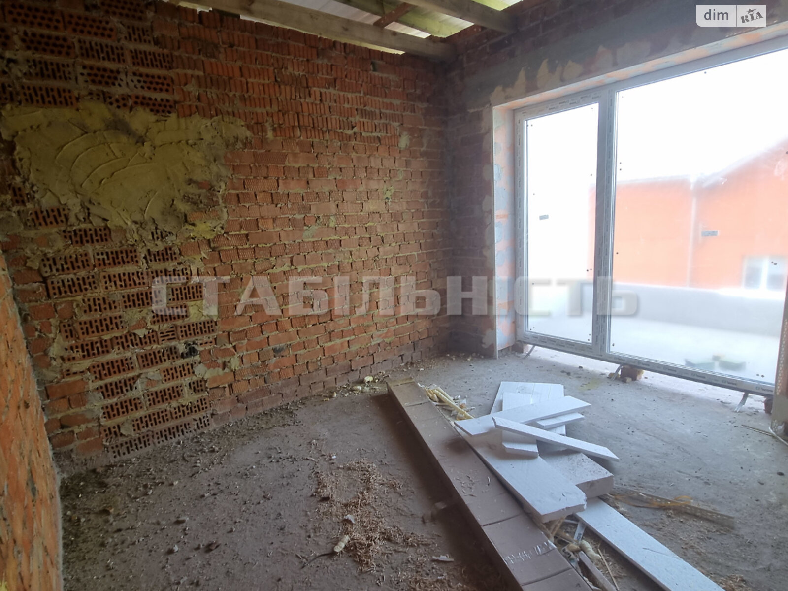 двухэтажный таунхаус, 134 кв. м, кирпич. Продажа в Угорниках фото 1 двухэтажный таунхаус, 134 кв. м, кирпич. Продажа в Угорниках фото 1
