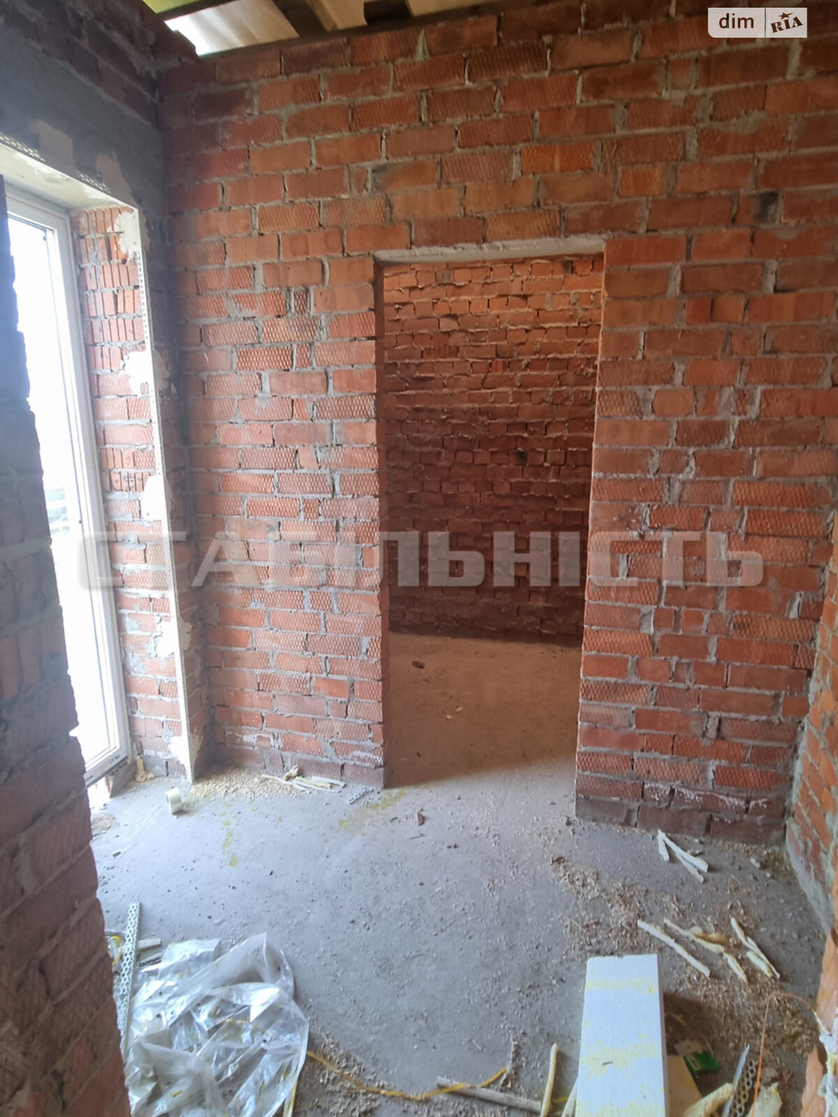 двухэтажный таунхаус, 134 кв. м, кирпич. Продажа в Угорниках фото 1 двухэтажный таунхаус, 134 кв. м, кирпич. Продажа в Угорниках фото 1