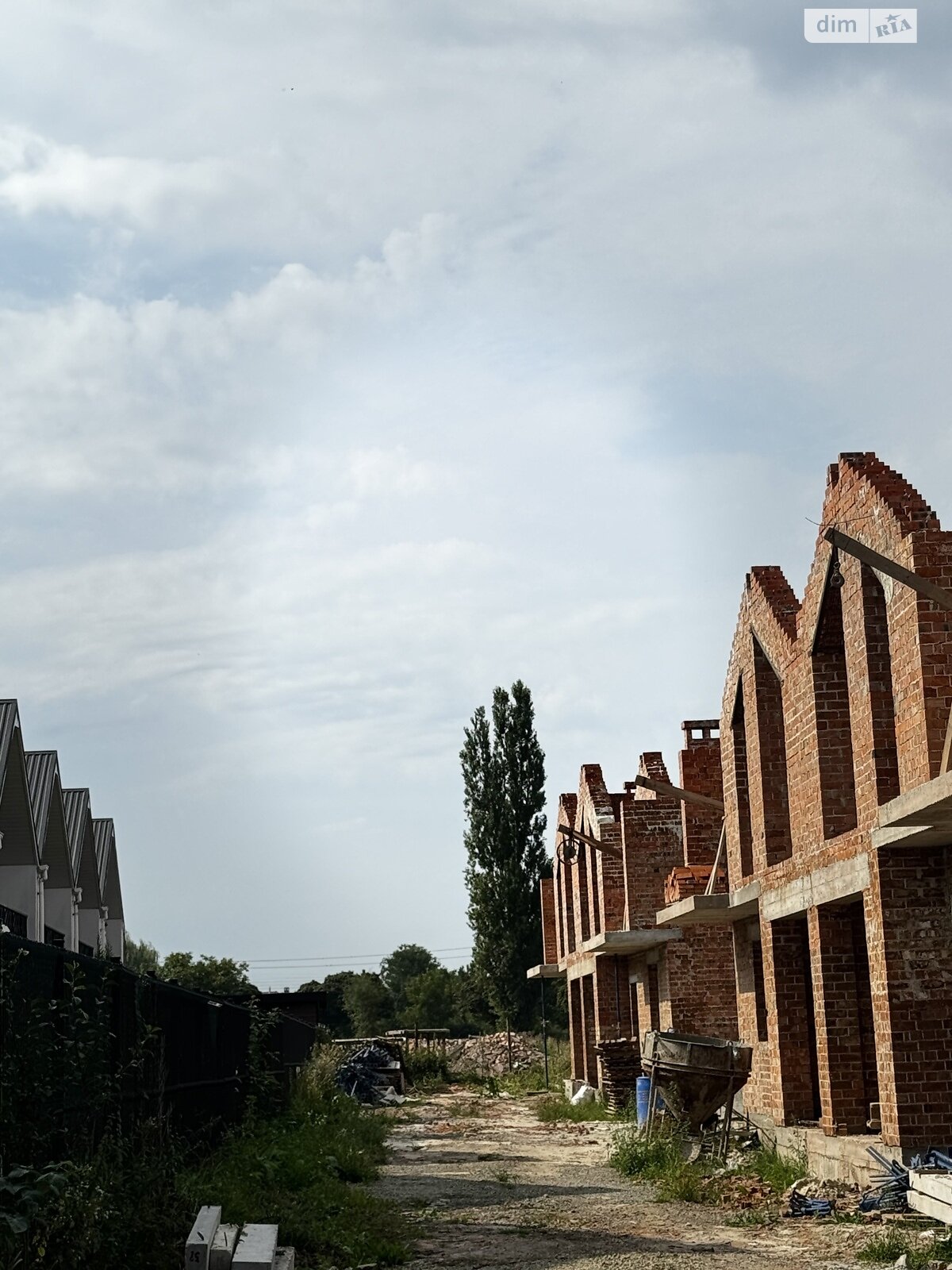 двоповерховий таунхаус, 142 кв. м, цегла. Продаж у Угорниках фото 1 двоповерховий таунхаус, 142 кв. м, цегла. Продаж у Угорниках фото 1