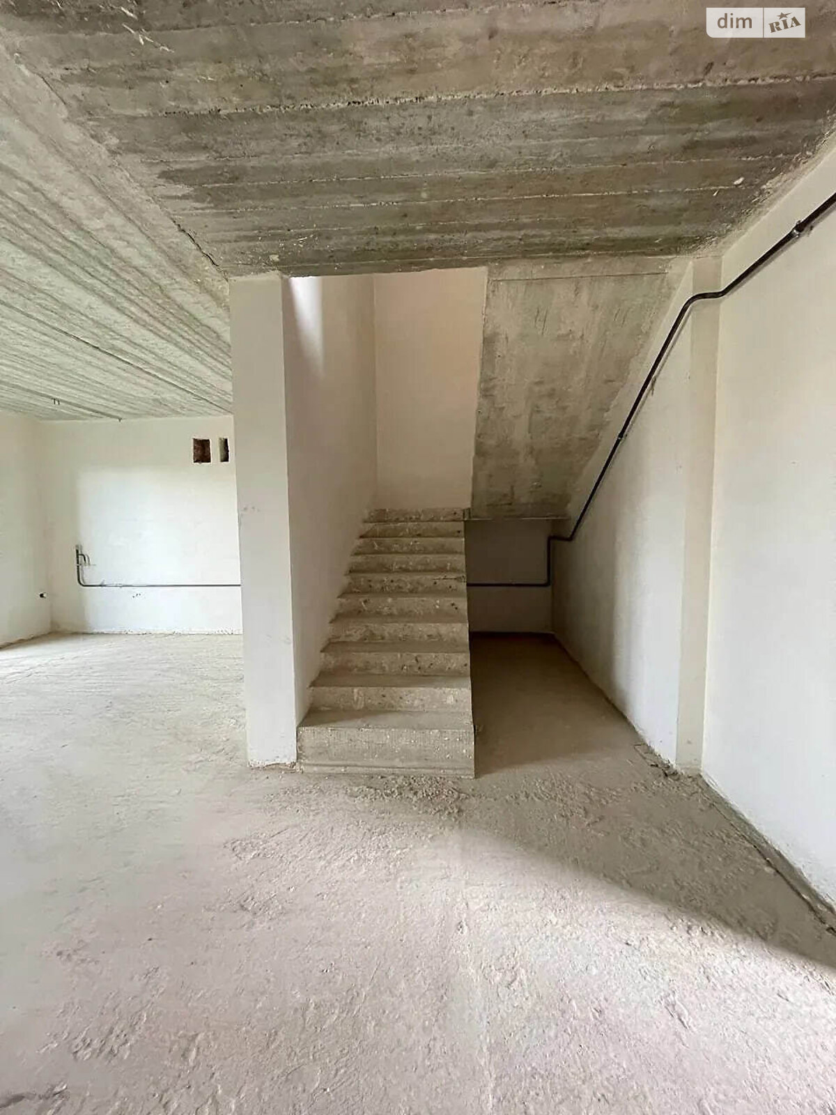 двухэтажный таунхаус, 140 кв. м, кирпич. Продажа в Угорниках фото 1