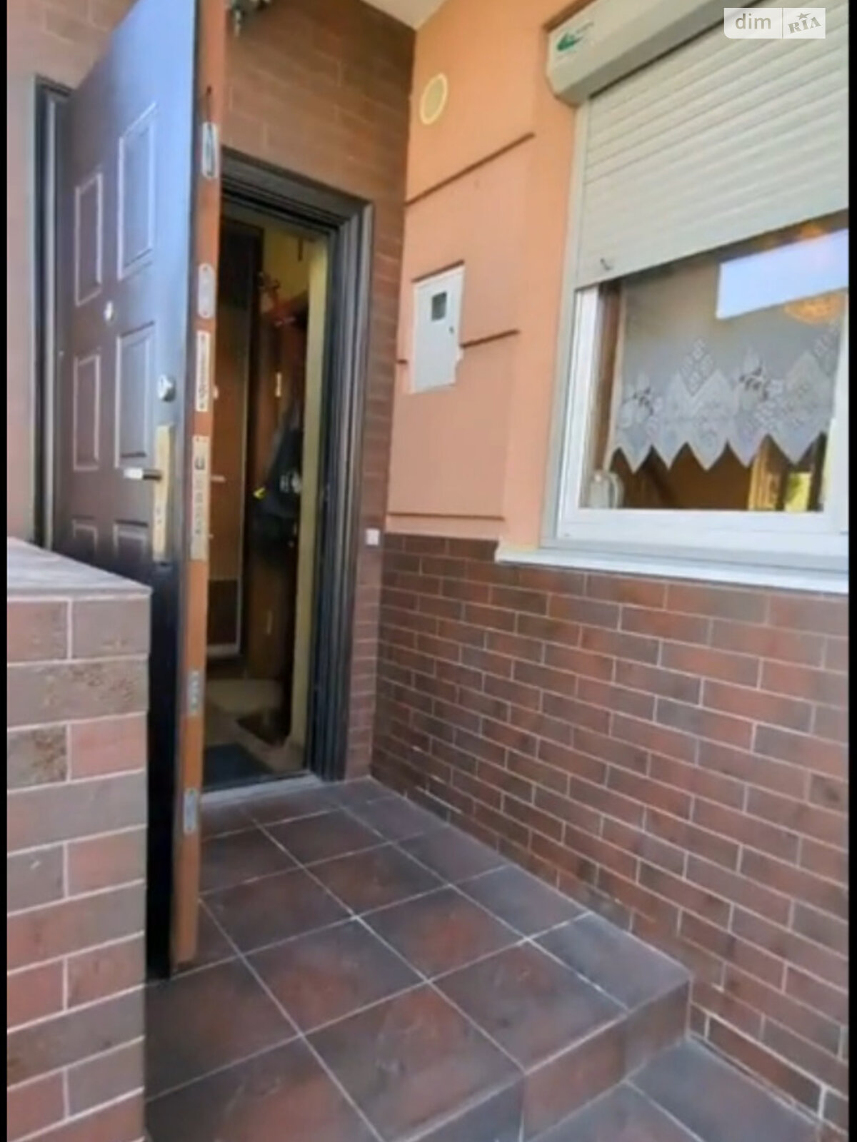 двухэтажный таунхаус, 90 кв. м, кирпич. Продажа в Угринове фото 1