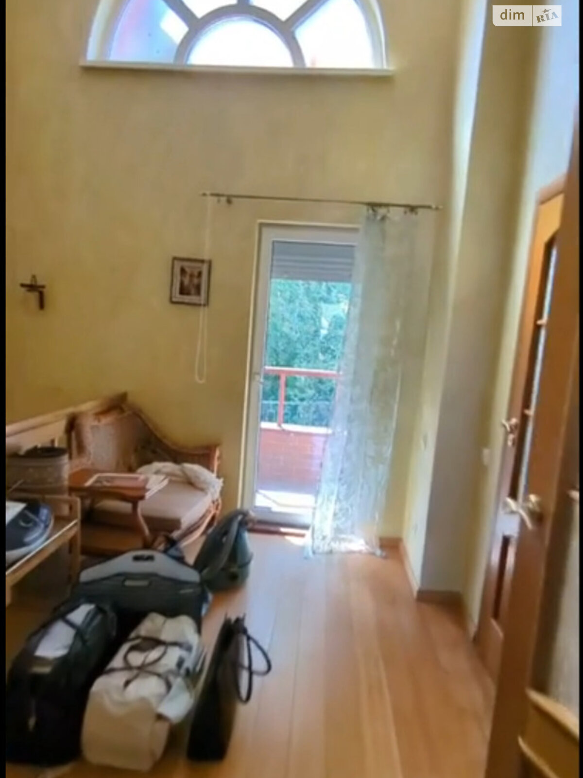 двухэтажный таунхаус, 90 кв. м, кирпич. Продажа в Угринове фото 1