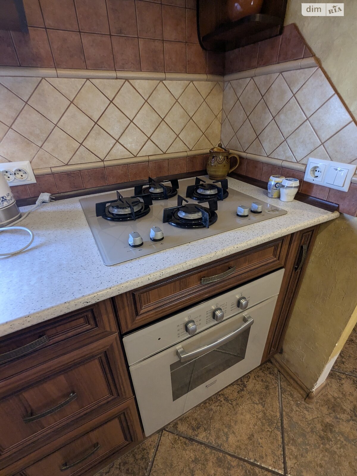 двухэтажный таунхаус, 90 кв. м, кирпич. Продажа в Угринове фото 1