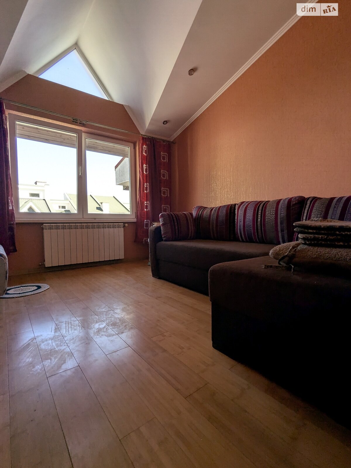 двухэтажный таунхаус, 90 кв. м, кирпич. Продажа в Угринове фото 1