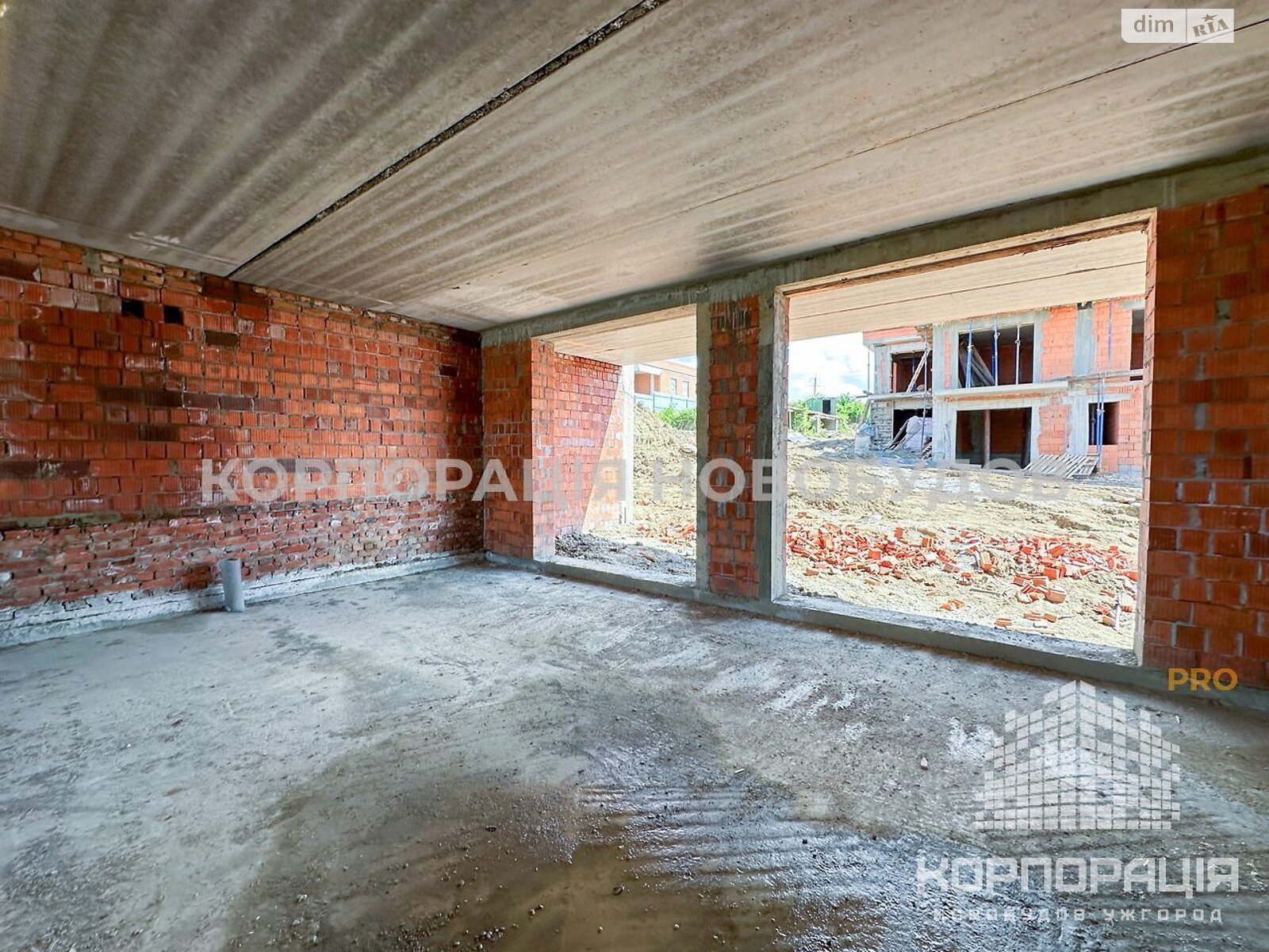 двухэтажный таунхаус, 179 кв. м, кирпич. Продажа в Ужгороде район БАМ фото 1 двухэтажный таунхаус, 179 кв. м, кирпич. Продажа в Ужгороде район БАМ фото 1