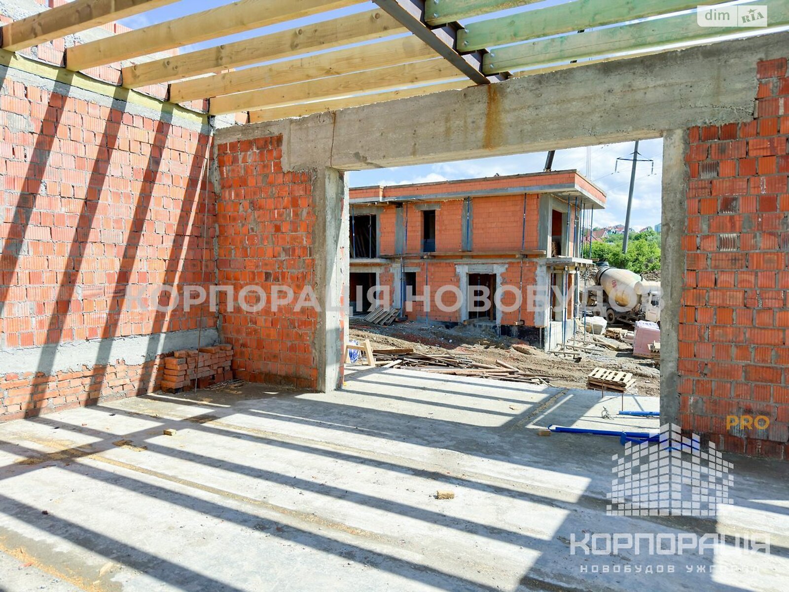 двухэтажный таунхаус, 179 кв. м, кирпич. Продажа в Ужгороде район БАМ фото 1 двухэтажный таунхаус, 179 кв. м, кирпич. Продажа в Ужгороде район БАМ фото 1