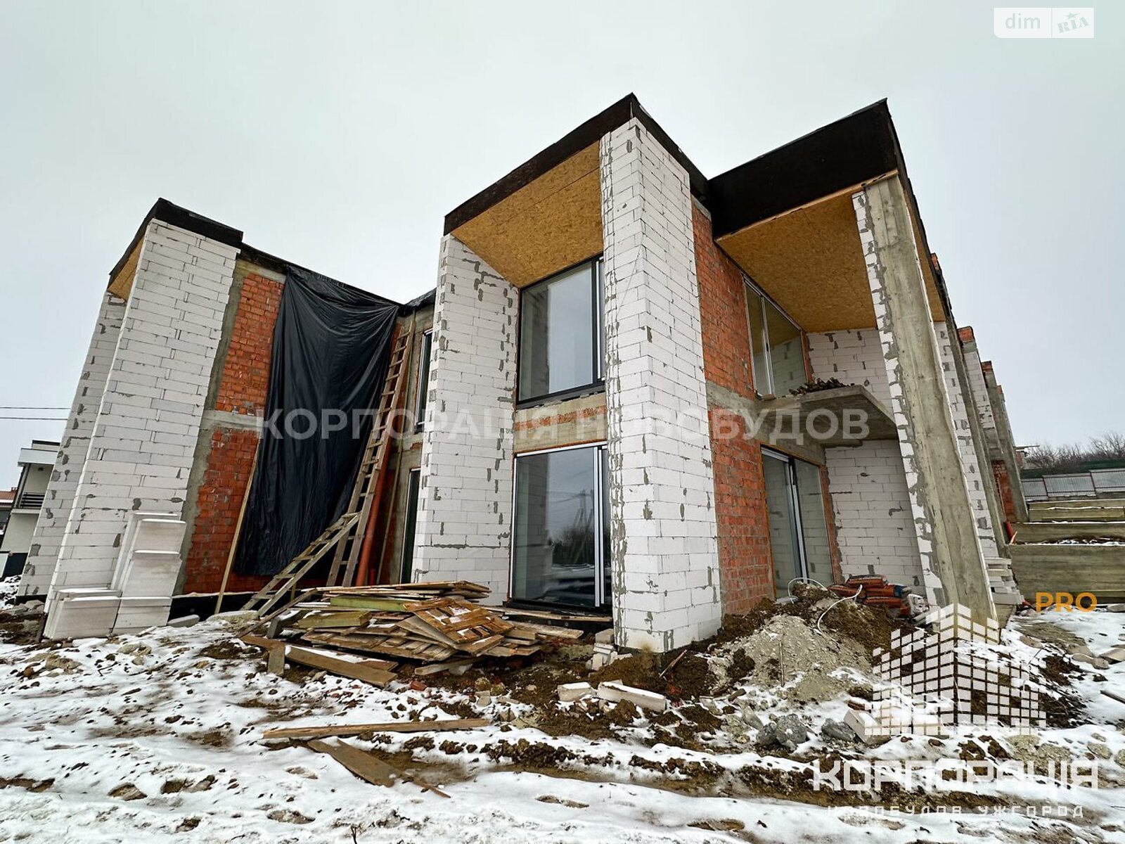 двоповерховий таунхаус, 200 кв. м, кирпич. Продаж в Ужгороді, район БАМ фото 1