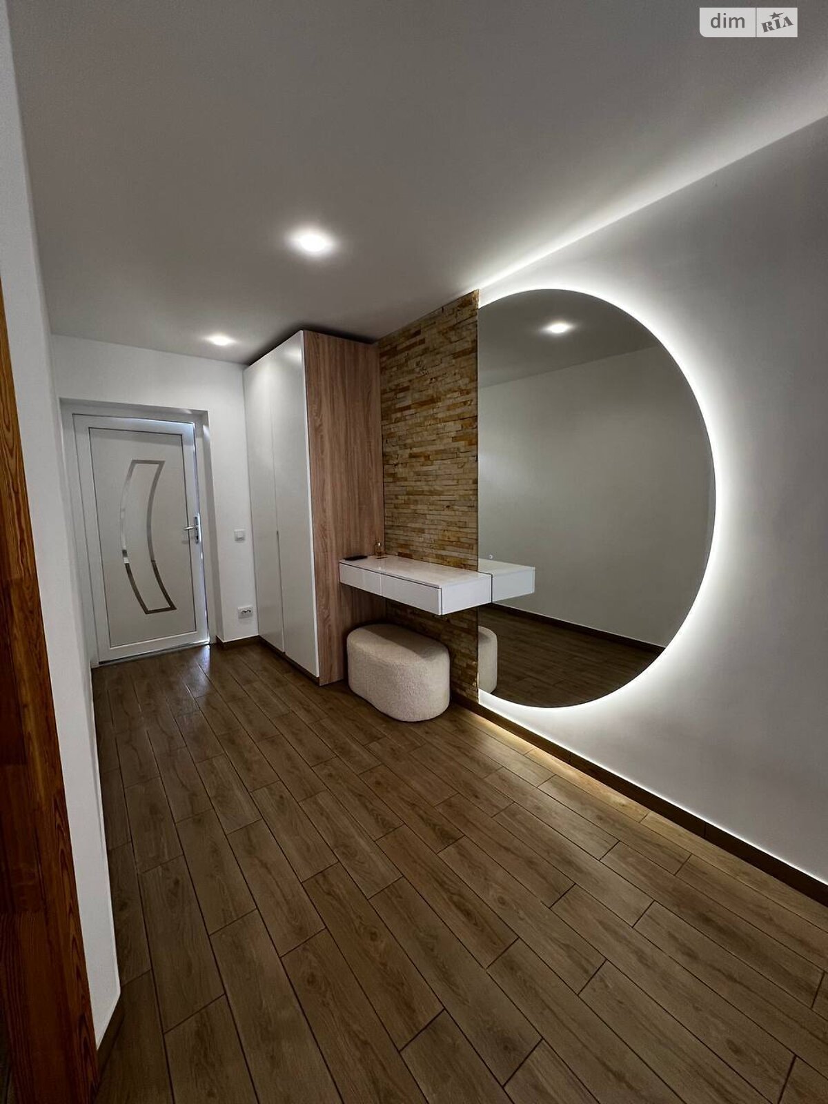 двоповерховий таунхаус, 230 кв. м, цегла. Продаж в Ужгороді, район БАМ фото 1 двоповерховий таунхаус, 230 кв. м, цегла. Продаж в Ужгороді, район БАМ фото 1