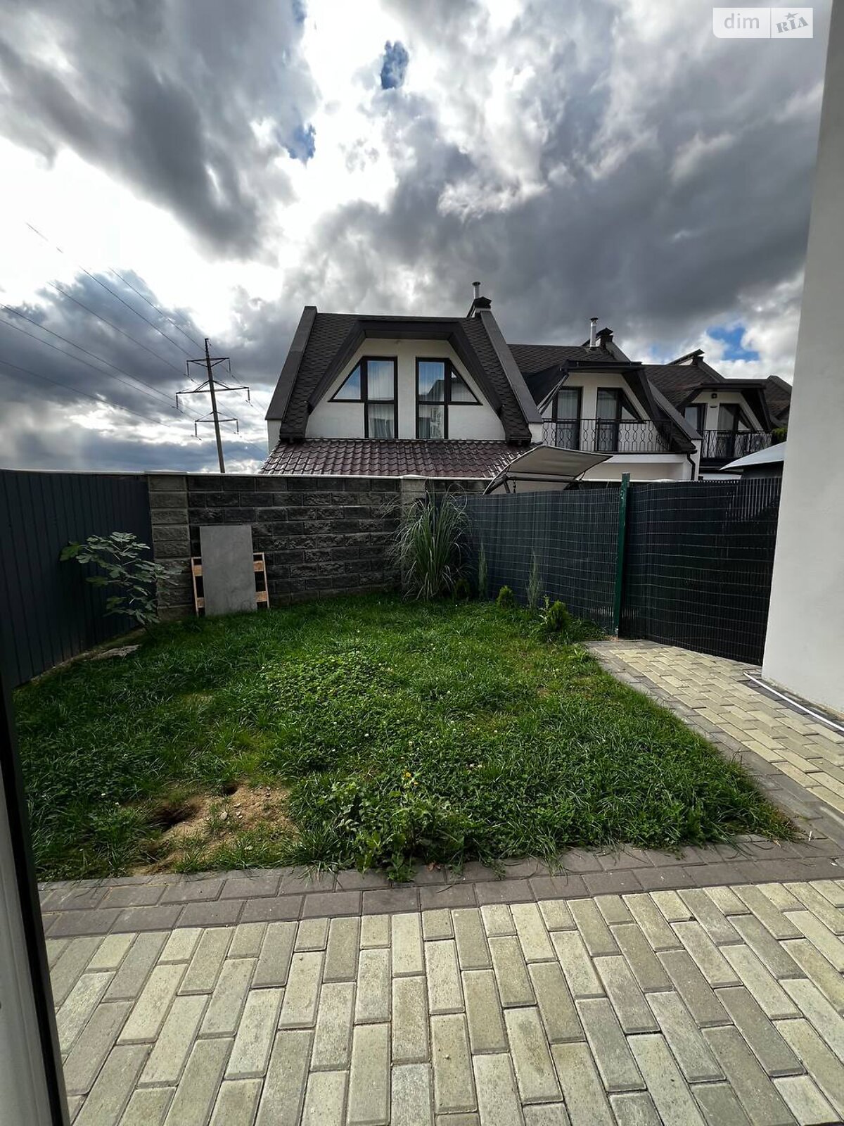 двоповерховий таунхаус, 230 кв. м, цегла. Продаж в Ужгороді, район БАМ фото 1 двоповерховий таунхаус, 230 кв. м, цегла. Продаж в Ужгороді, район БАМ фото 1