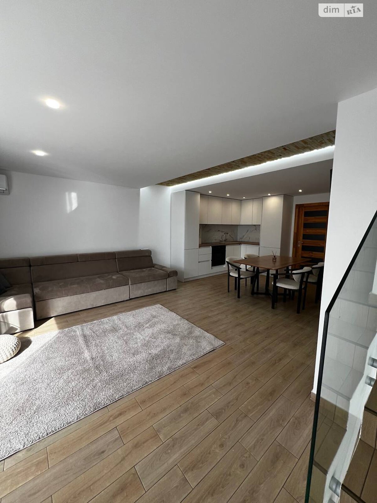 двоповерховий таунхаус, 230 кв. м, цегла. Продаж в Ужгороді, район БАМ фото 1 двоповерховий таунхаус, 230 кв. м, цегла. Продаж в Ужгороді, район БАМ фото 1