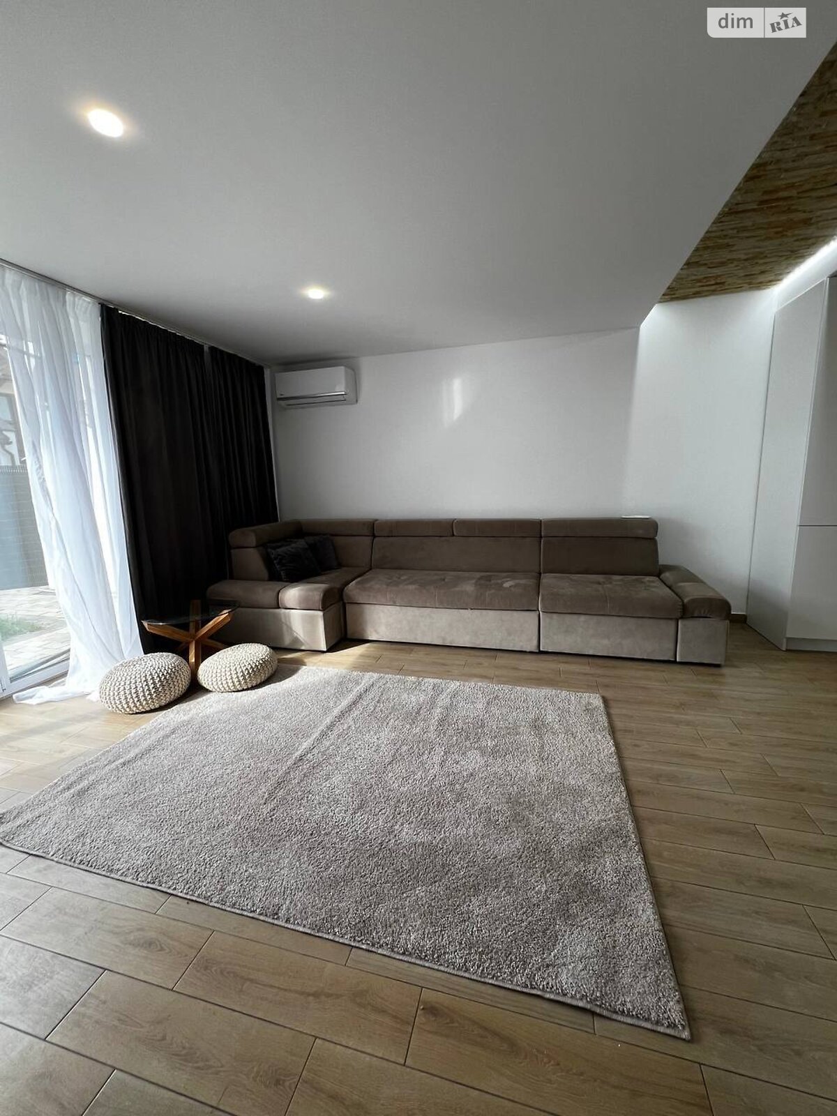 двоповерховий таунхаус, 230 кв. м, цегла. Продаж в Ужгороді, район БАМ фото 1 двоповерховий таунхаус, 230 кв. м, цегла. Продаж в Ужгороді, район БАМ фото 1