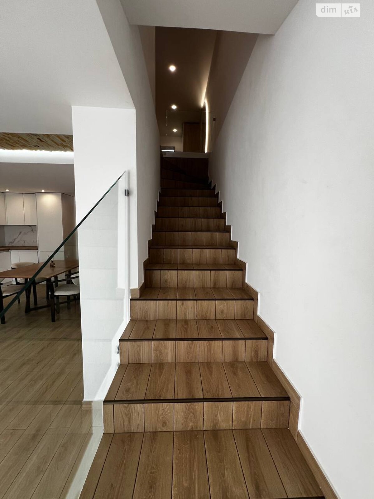 двоповерховий таунхаус, 230 кв. м, цегла. Продаж в Ужгороді, район БАМ фото 1 двоповерховий таунхаус, 230 кв. м, цегла. Продаж в Ужгороді, район БАМ фото 1