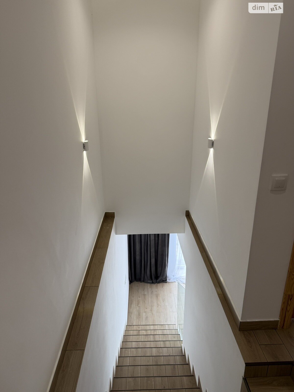 двоповерховий таунхаус, 230 кв. м, цегла. Продаж в Ужгороді, район БАМ фото 1 двоповерховий таунхаус, 230 кв. м, цегла. Продаж в Ужгороді, район БАМ фото 1