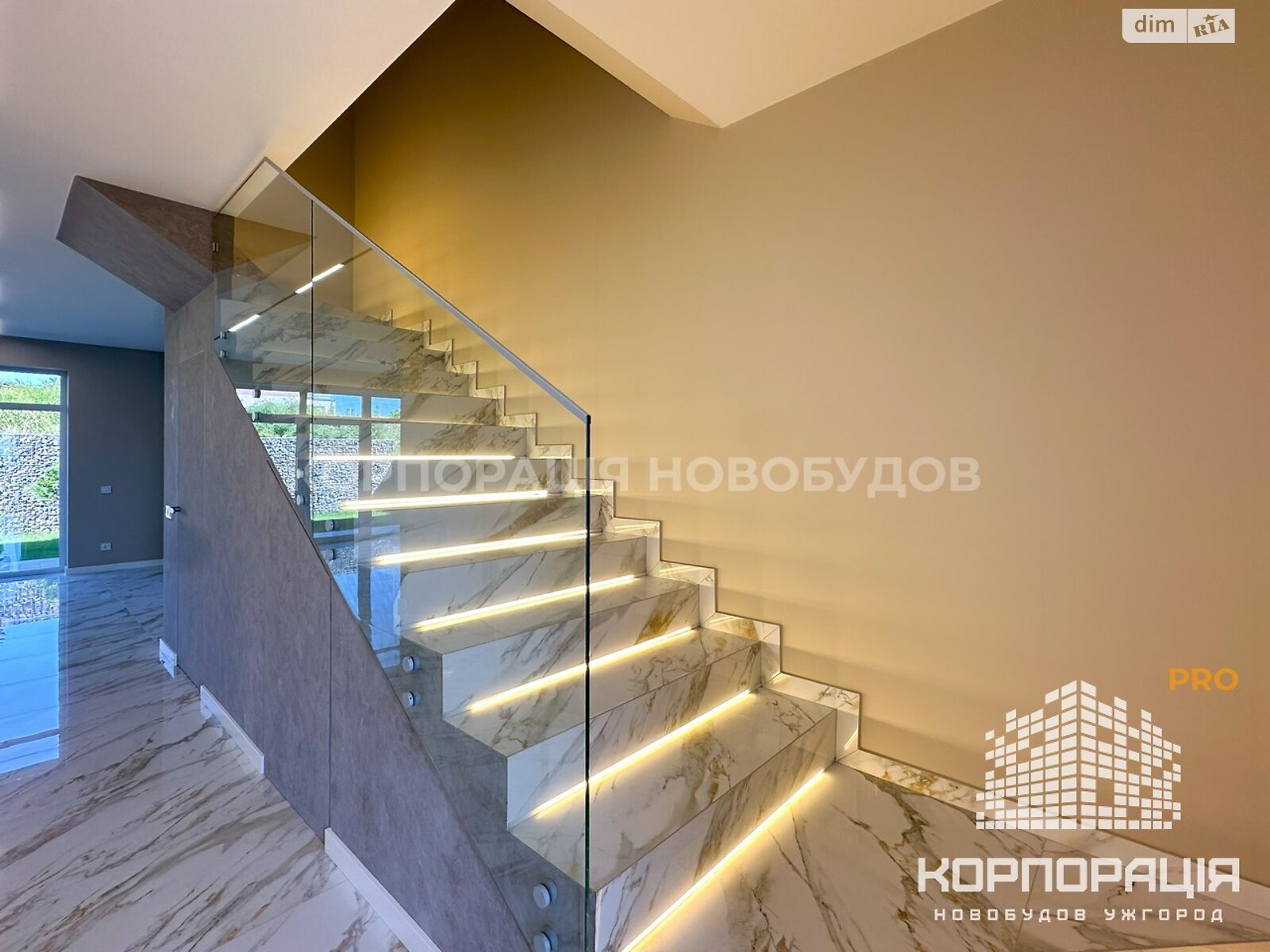 двухэтажный таунхаус, 135 кв. м, кирпич. Продажа в Ужгороде район Червеница фото 1 двухэтажный таунхаус, 135 кв. м, кирпич. Продажа в Ужгороде район Червеница фото 1