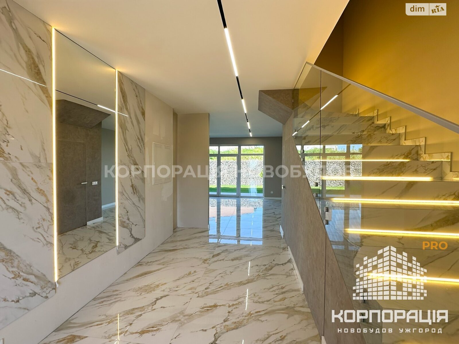 двухэтажный таунхаус, 135 кв. м, кирпич. Продажа в Ужгороде район Червеница фото 1 двухэтажный таунхаус, 135 кв. м, кирпич. Продажа в Ужгороде район Червеница фото 1