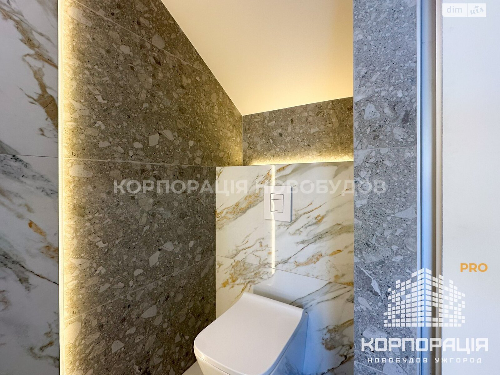 двухэтажный таунхаус, 135 кв. м, кирпич. Продажа в Ужгороде район Червеница фото 1 двухэтажный таунхаус, 135 кв. м, кирпич. Продажа в Ужгороде район Червеница фото 1