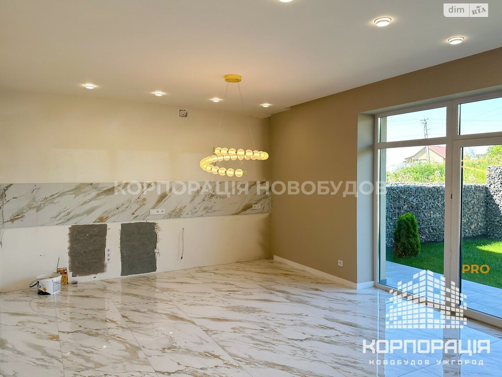 двухэтажный таунхаус, 135 кв. м, кирпич. Продажа в Ужгороде район Червеница фото 1 двухэтажный таунхаус, 135 кв. м, кирпич. Продажа в Ужгороде район Червеница фото 1