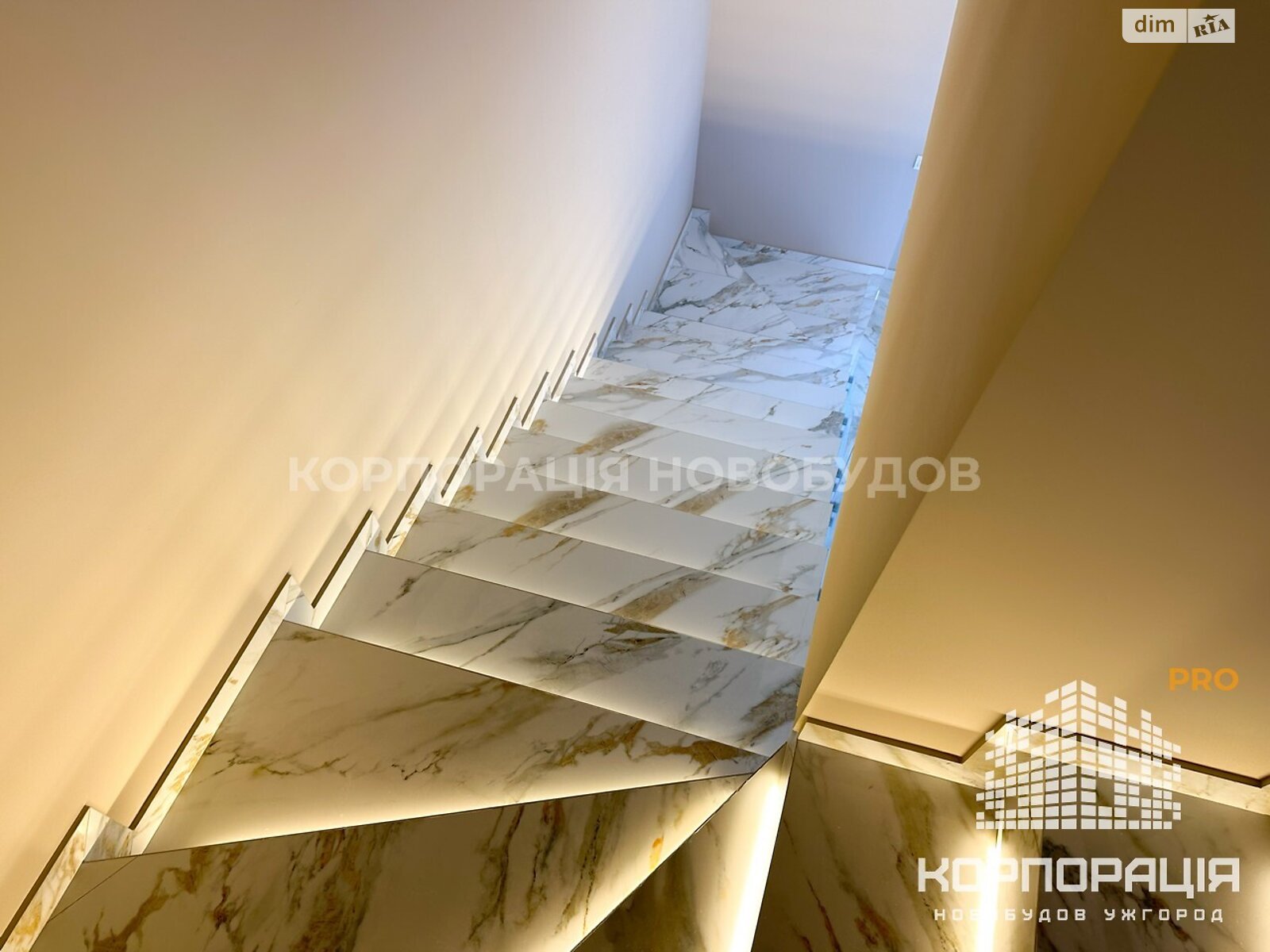 двухэтажный таунхаус, 135 кв. м, кирпич. Продажа в Ужгороде район Червеница фото 1 двухэтажный таунхаус, 135 кв. м, кирпич. Продажа в Ужгороде район Червеница фото 1